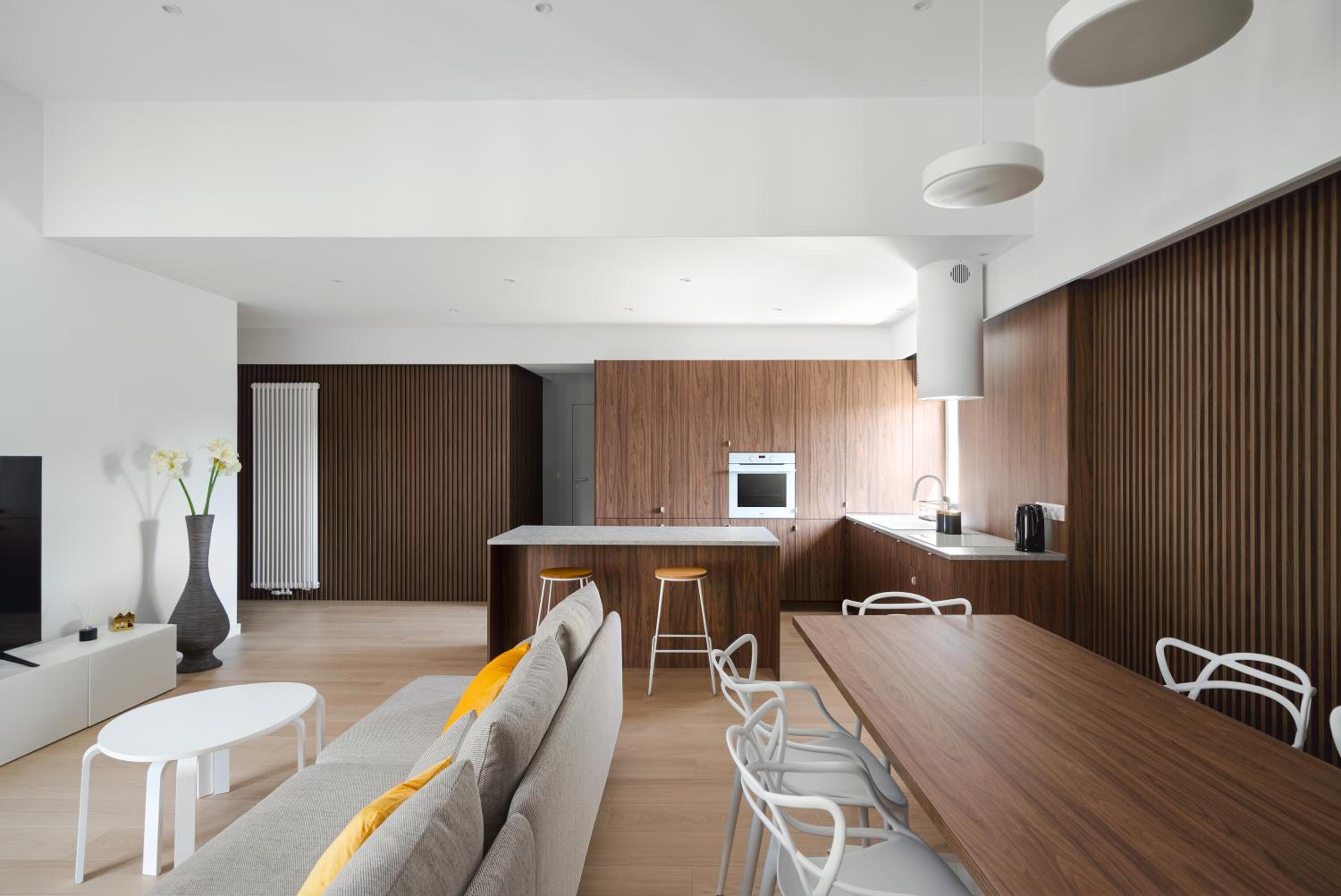 Central Apartments Lodz - 13 People - 3 Bedroom Apartment - City Center -GN56