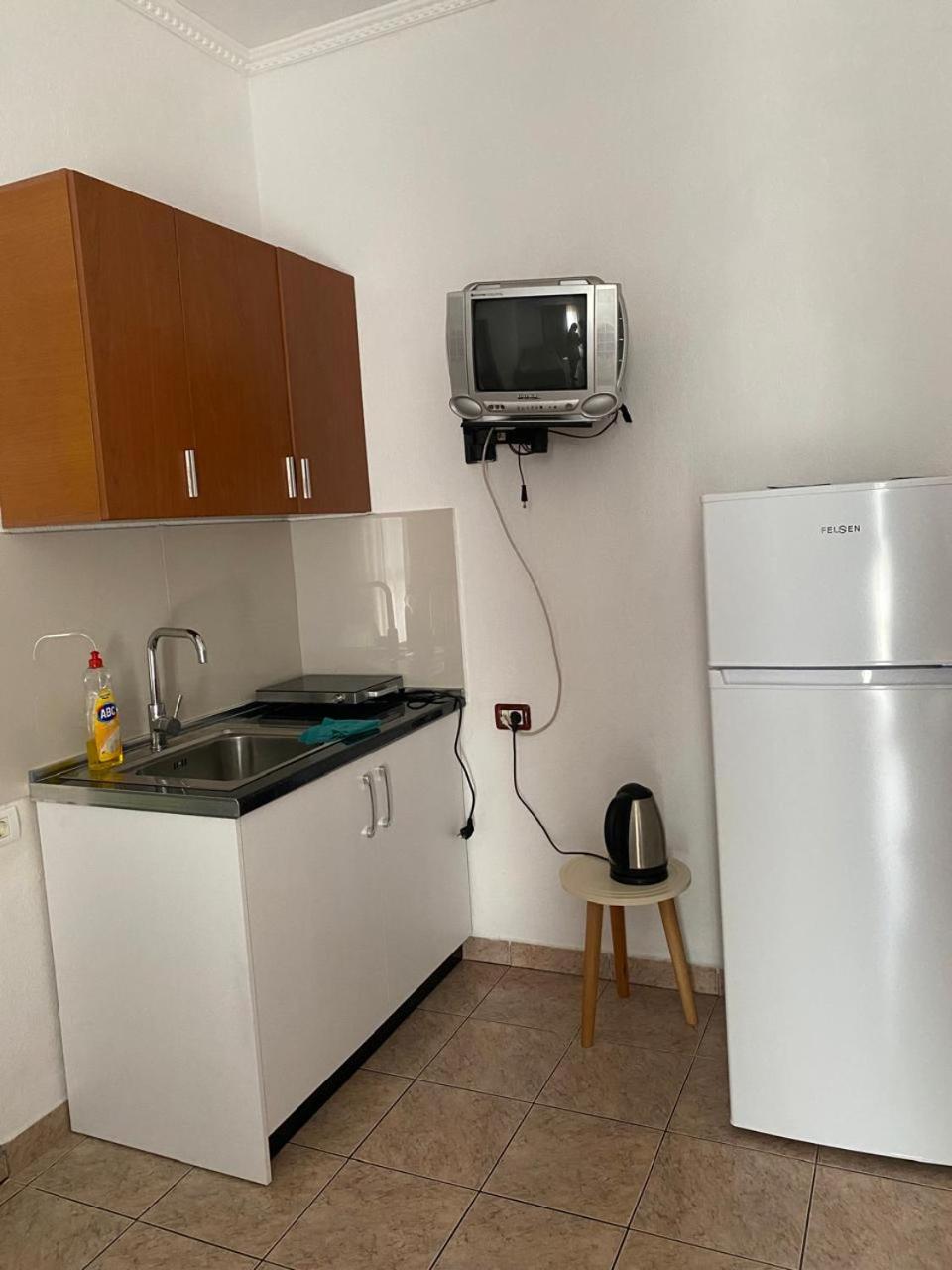 Ajsi Apartments