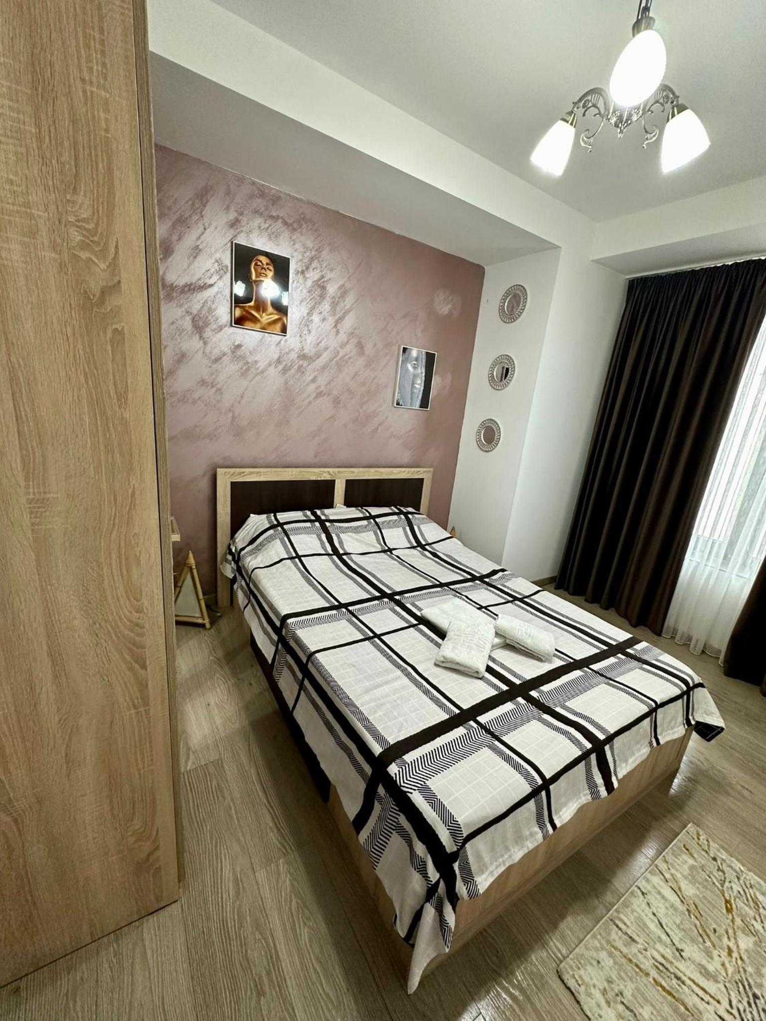 Nix Apartment - Calea Moldovei view 4