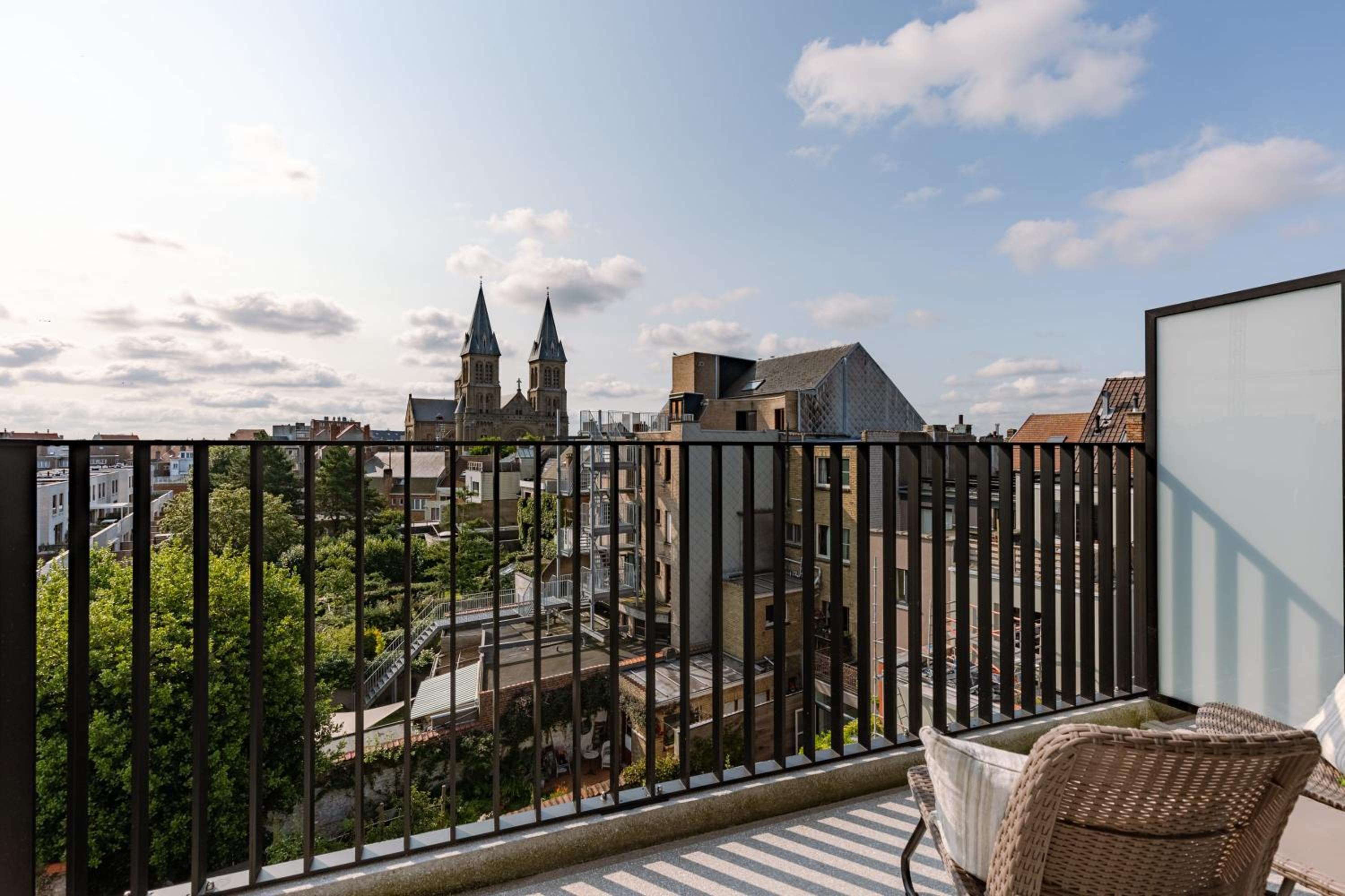 Spacious high-quality duplex apartment in Ostend