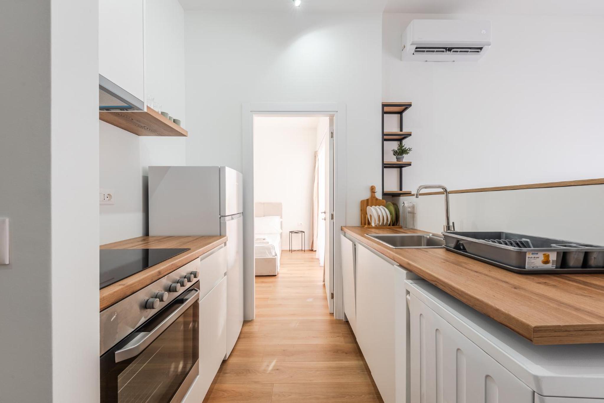 8th Floor Apartments, Golem
