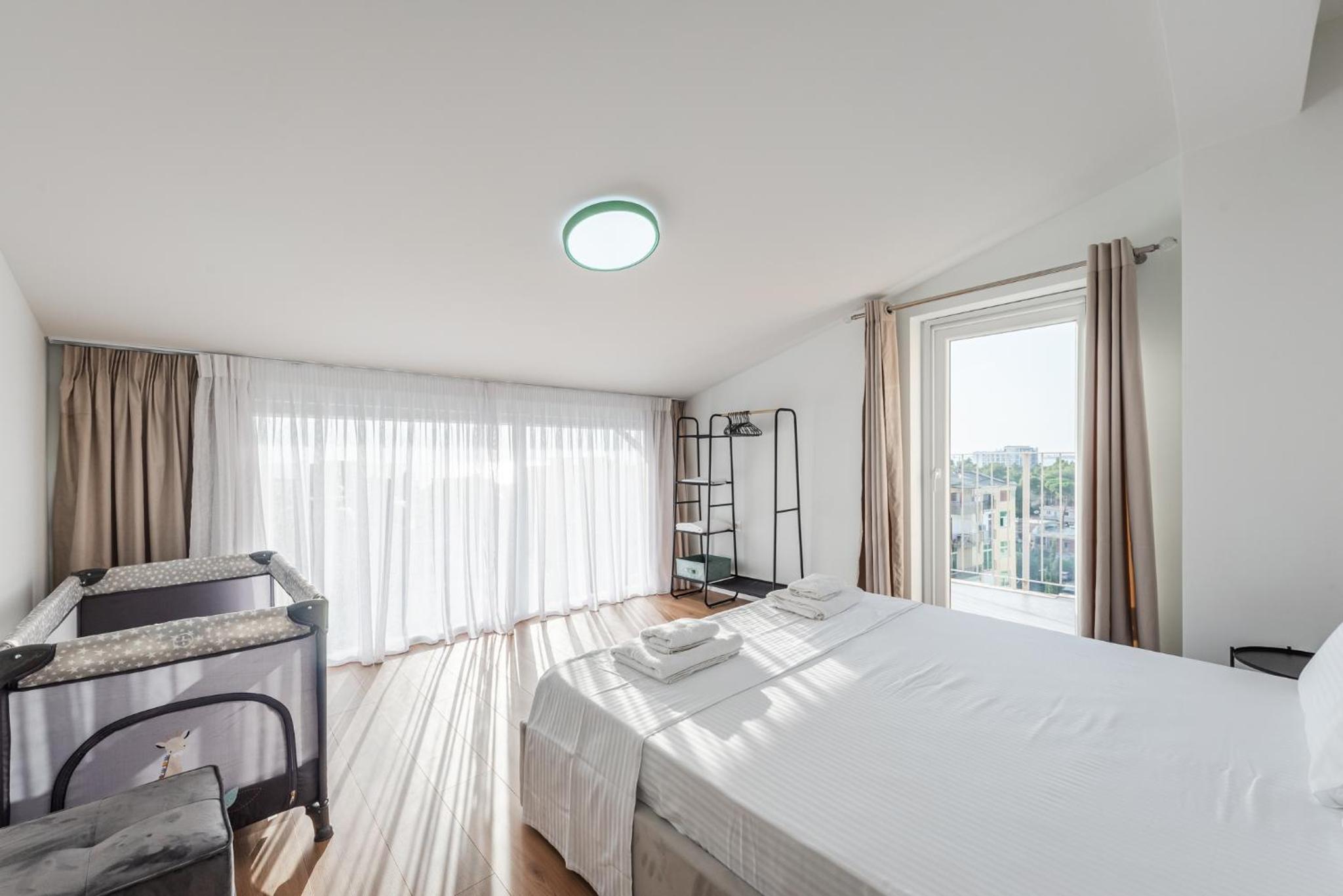8th Floor Apartments, Golem