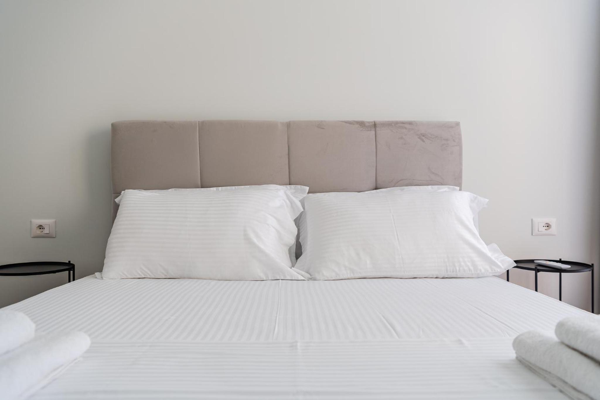 8th Floor Apartments, Golem