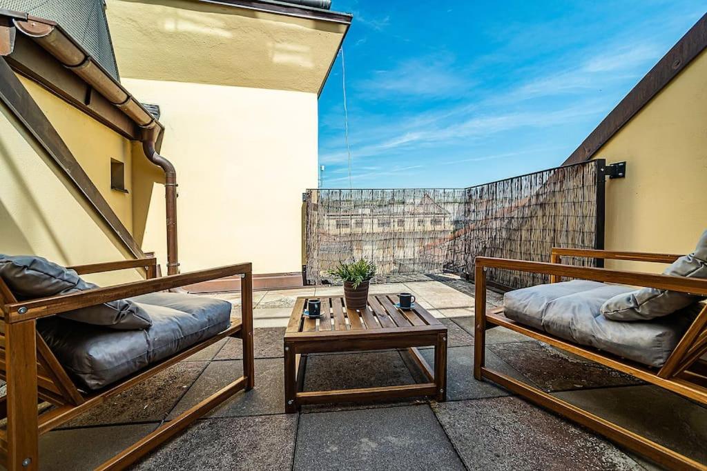 Fantastic Attic Apt with big Terrace