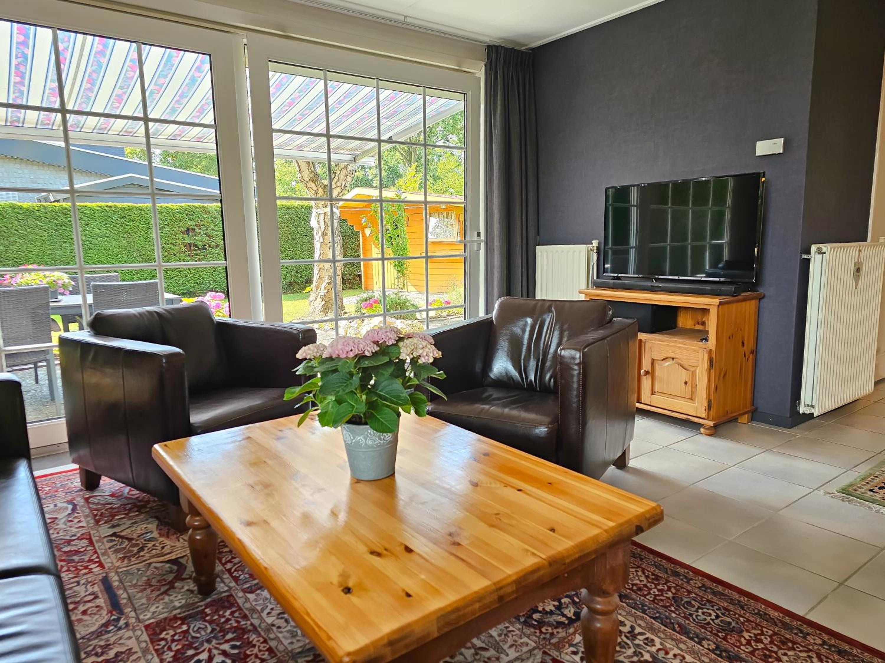Vakantiebungalow met grote tuin OK54 view 5