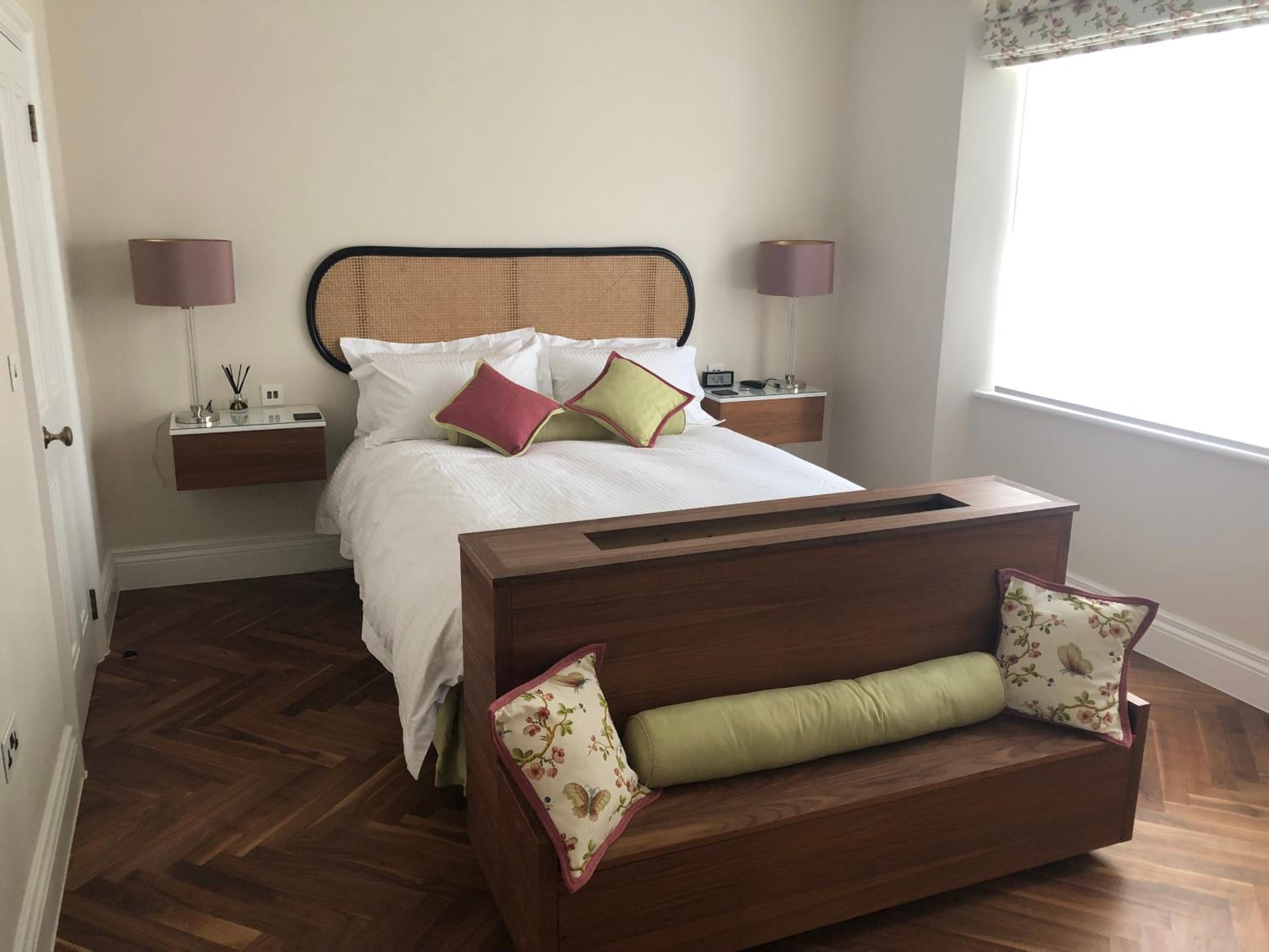 New! Superior Master Bedroom Homestay, Fulham SW6 near Central London view 5