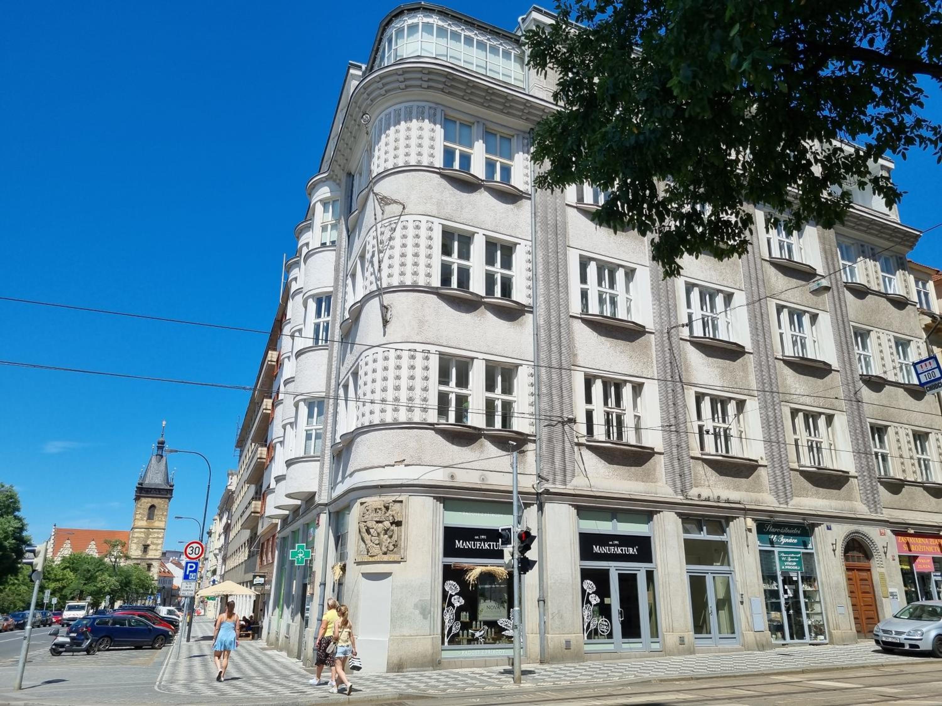 Oasis Apartments at Charles Square