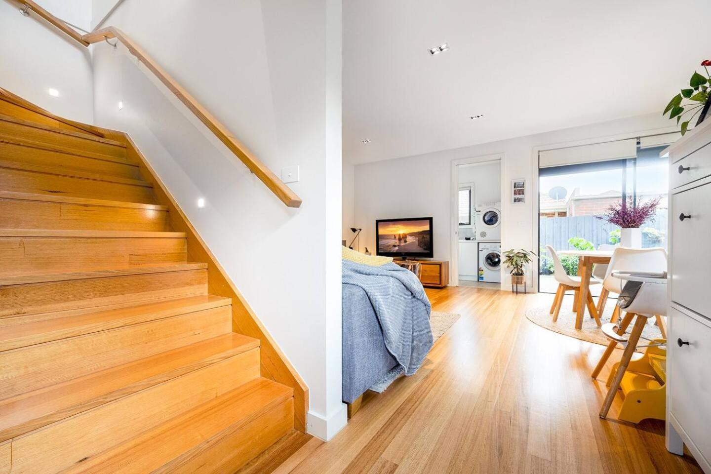 Chic modern home with private backyard and carpark