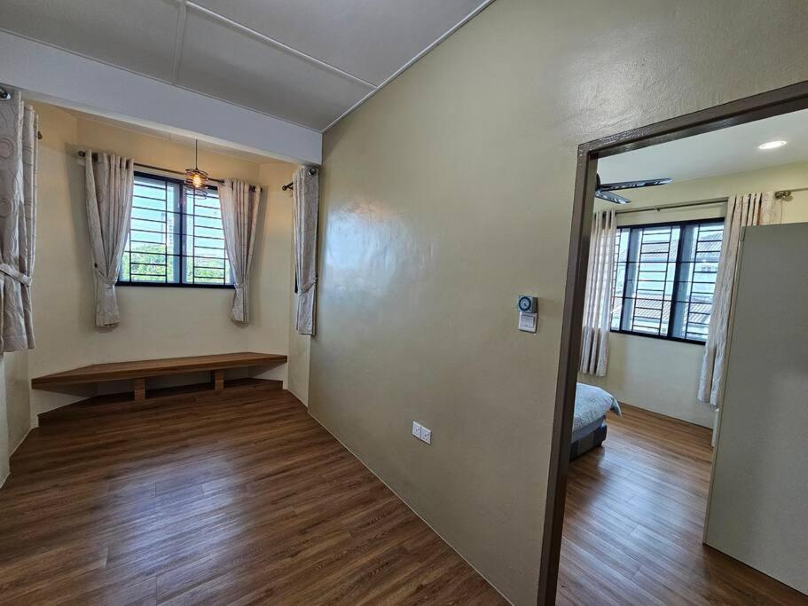 Kuching Luxury Home Landed House 10pax photo 2