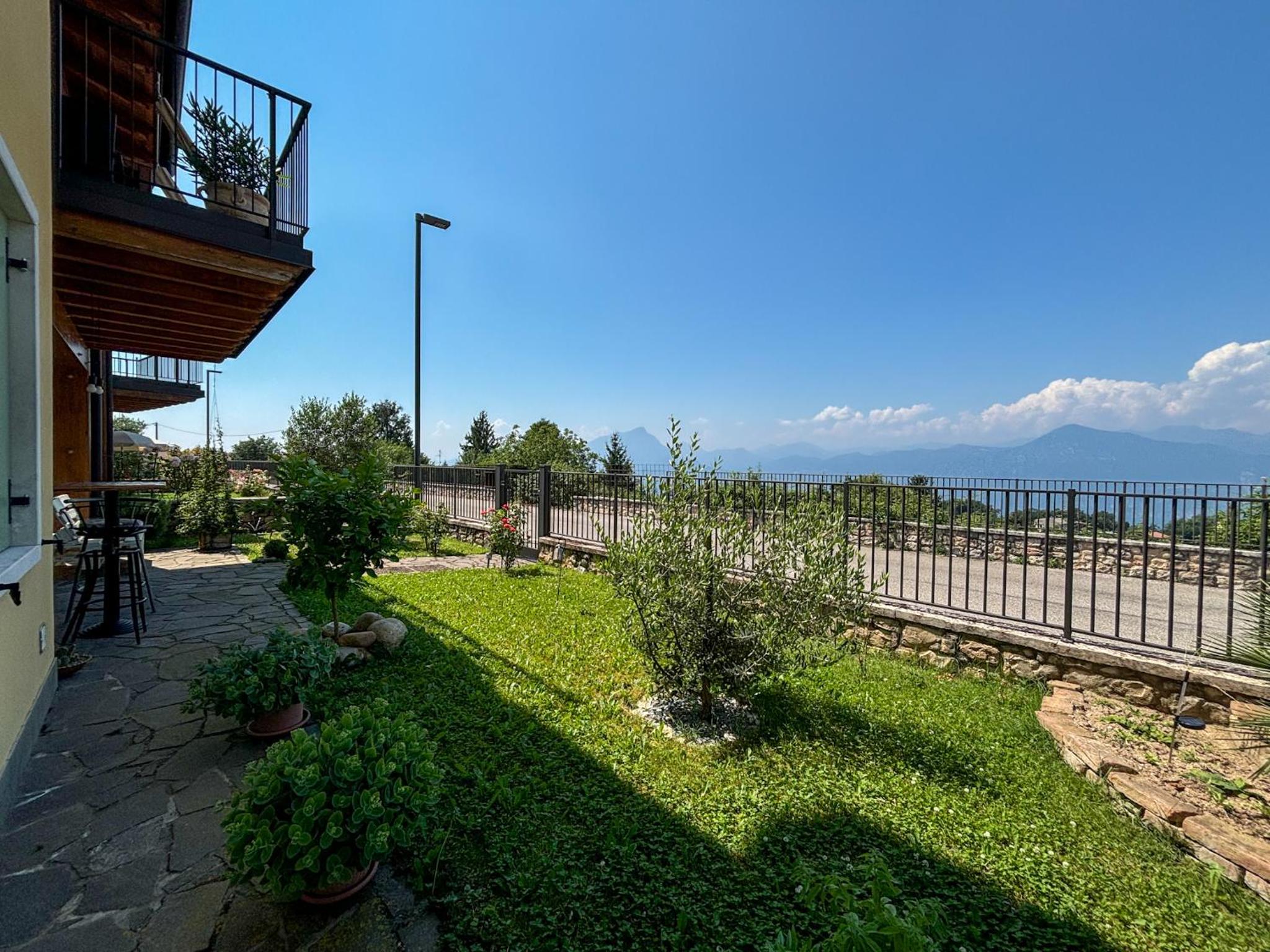 Villetta a schiera con vista lago photo 4