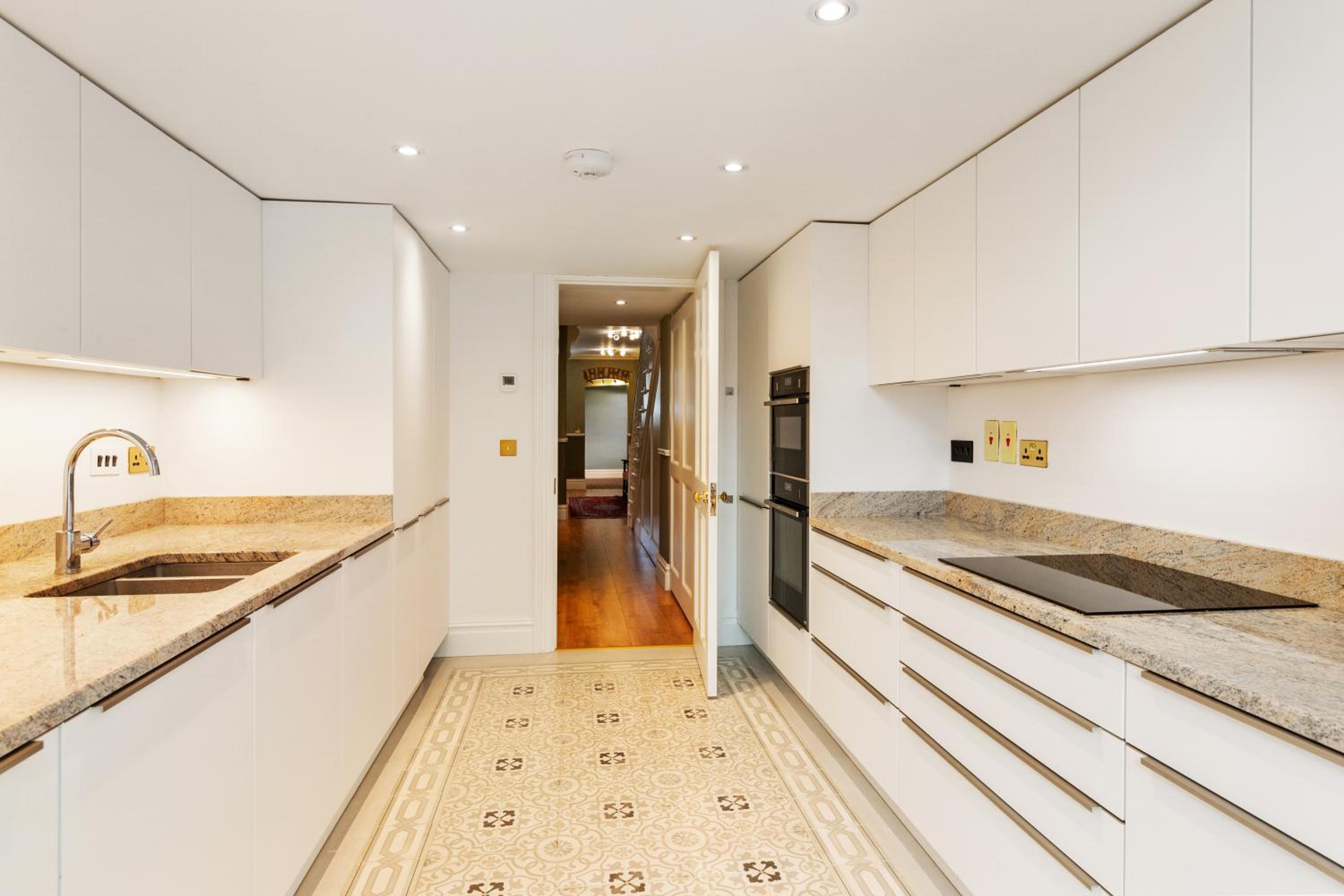 Heytesbury Street