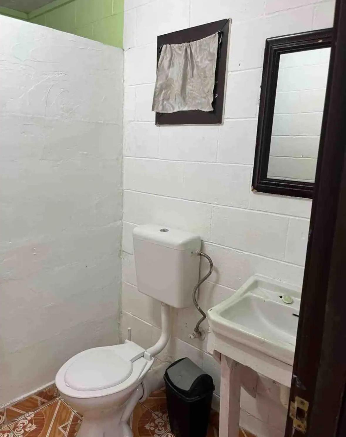 Etelines Humble Abode