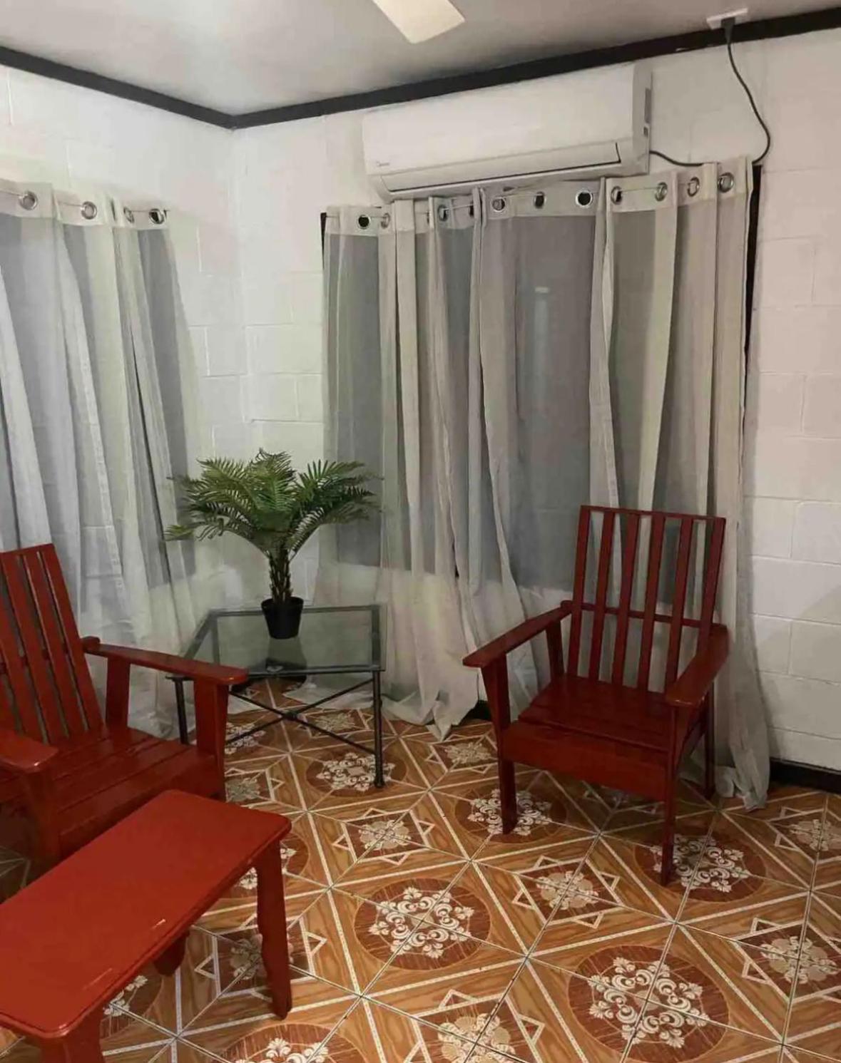 Etelines Humble Abode