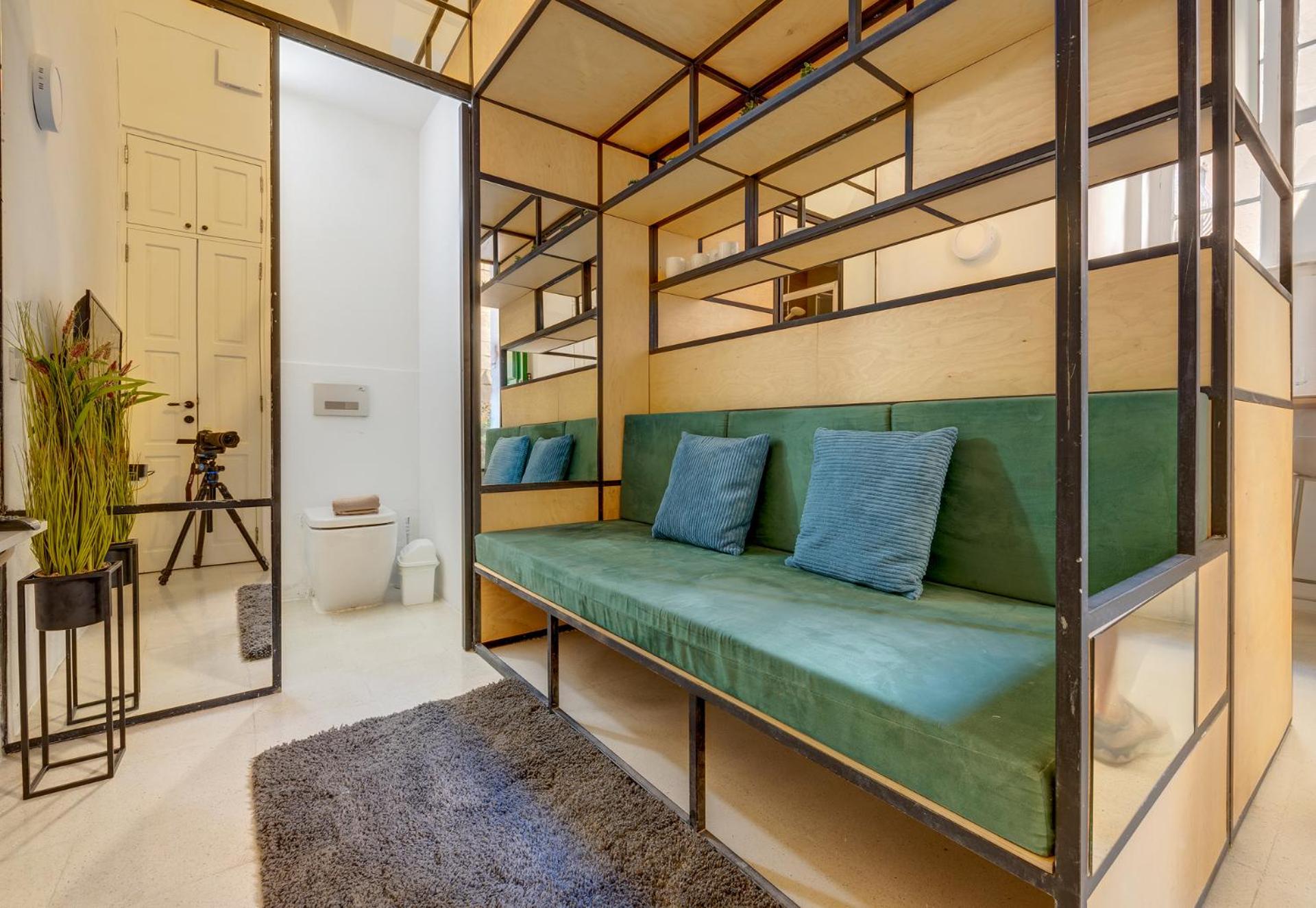 Trendy Studio Retreat in Historic Valletta photo 2