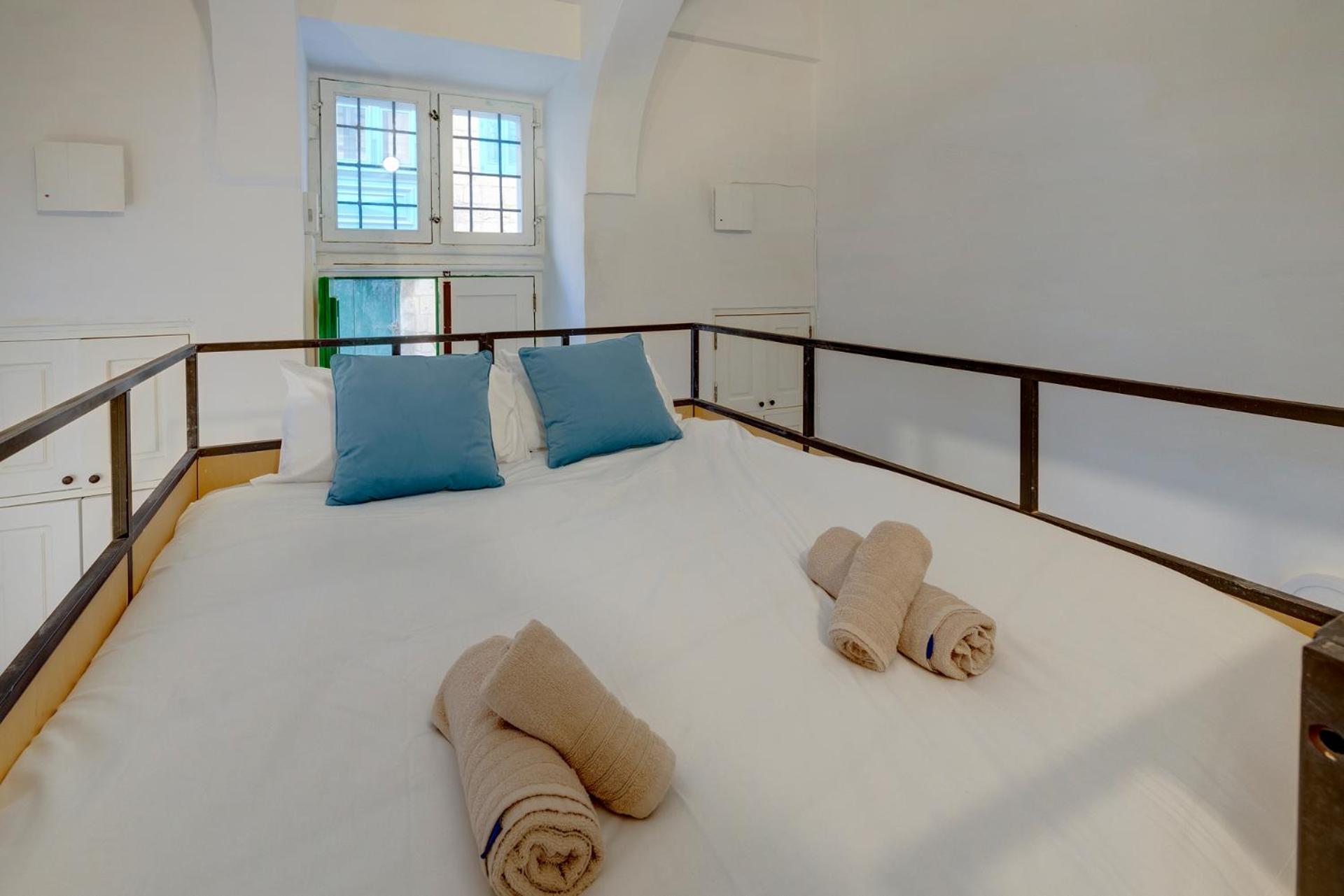 Trendy Studio Retreat in Historic Valletta photo 5