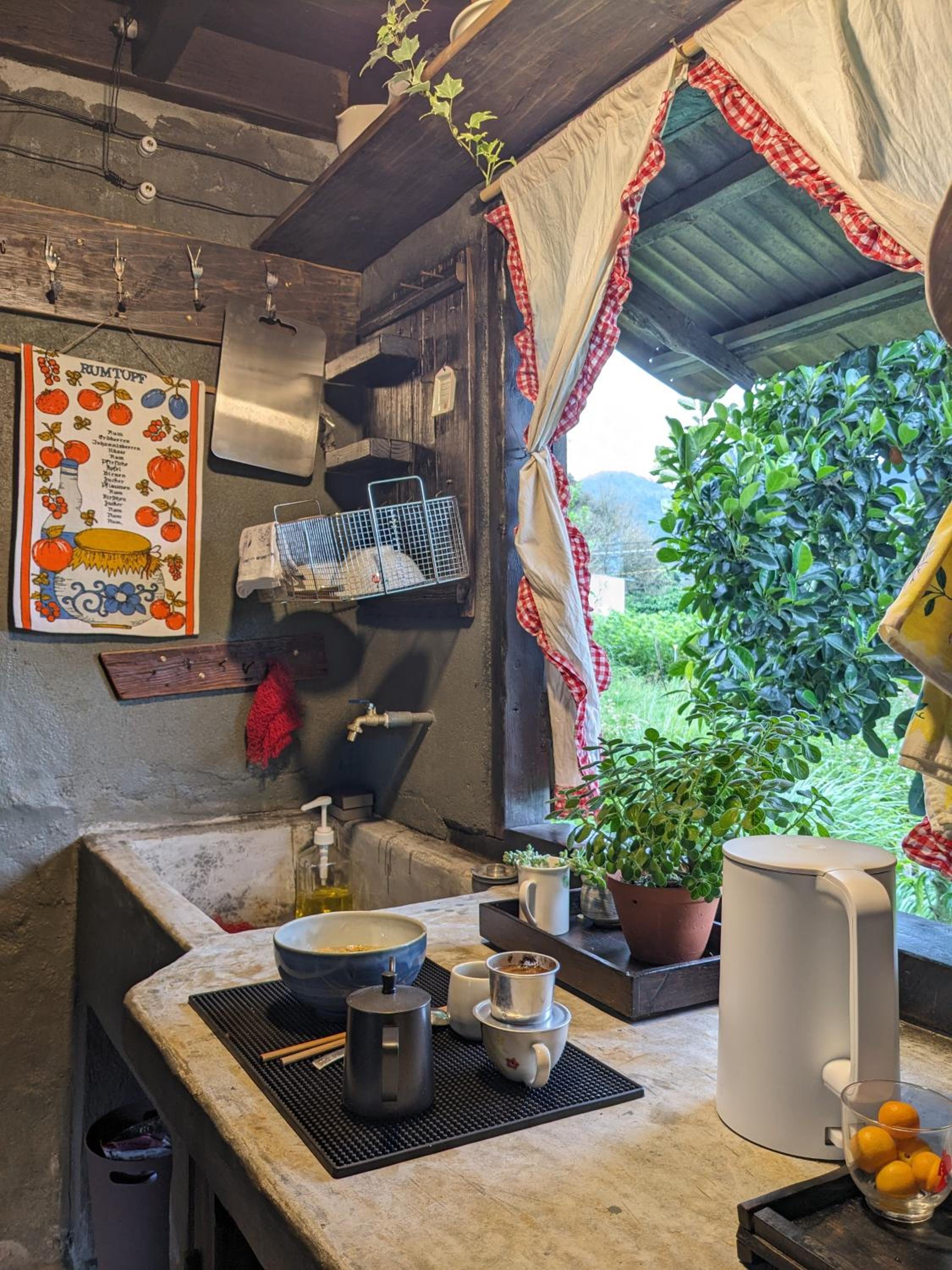 Ivy Coffee Farm - Cabin House view 5