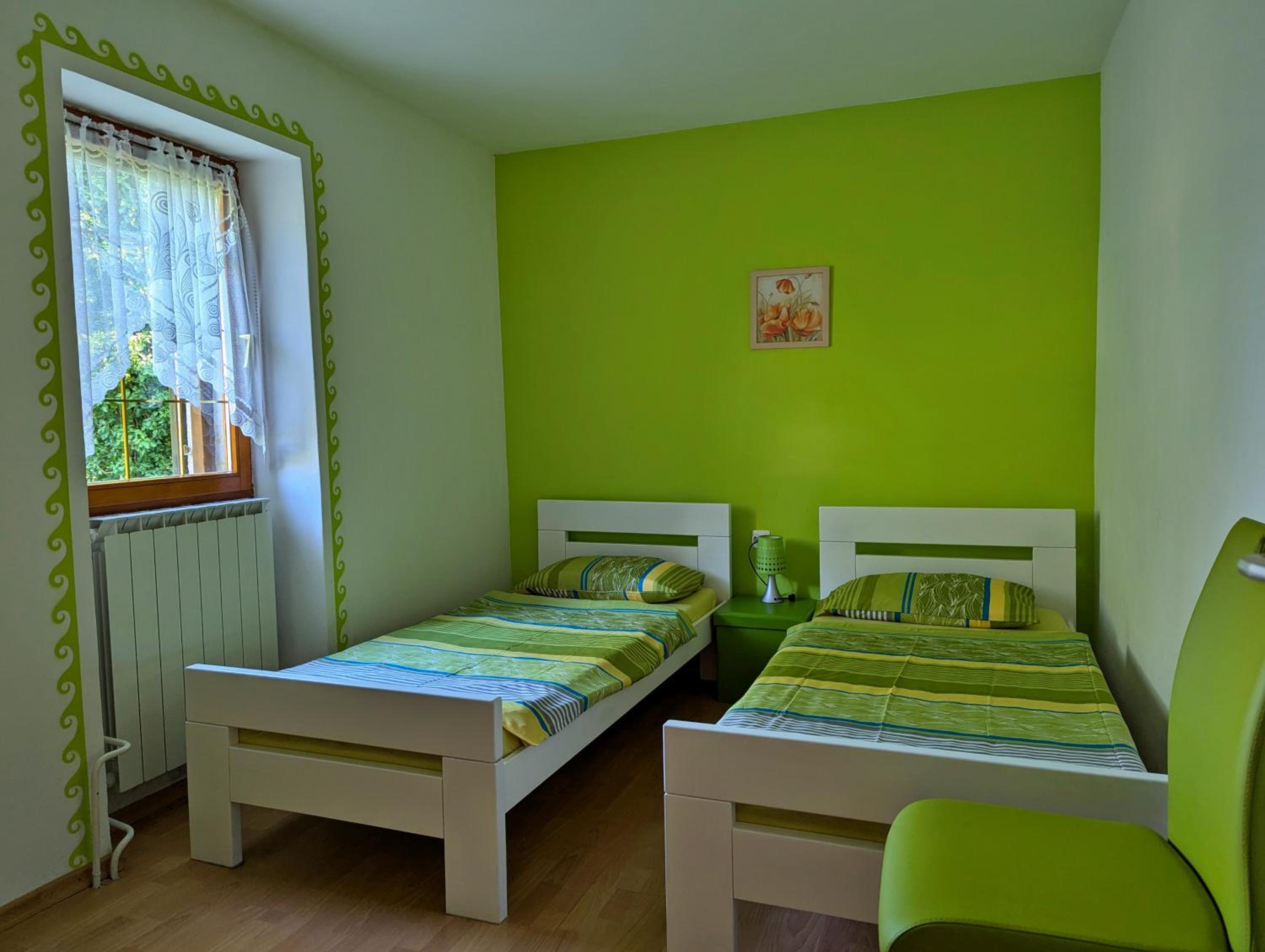 Photo 11