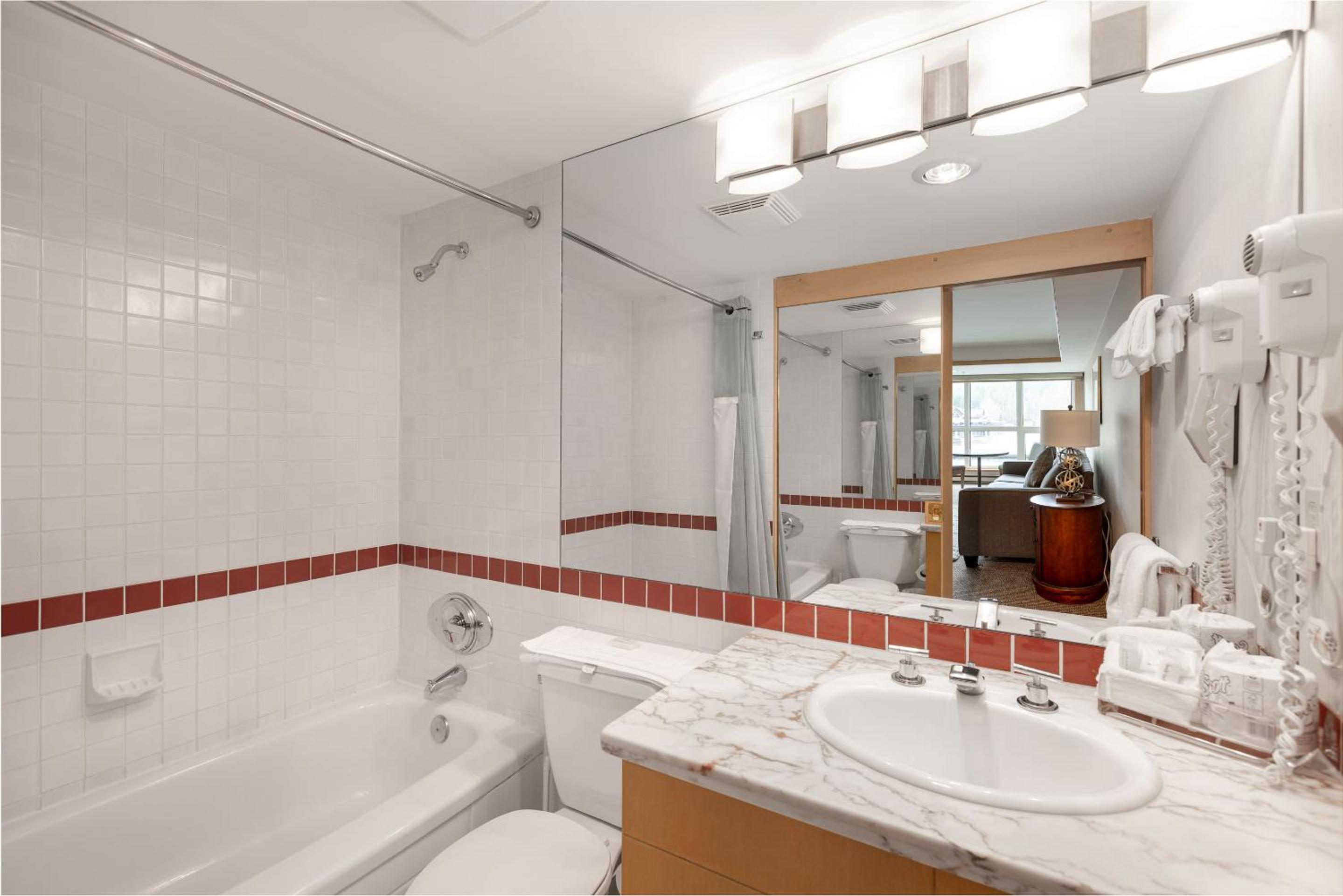 Le Chamois by Whistler Premier - Image 2