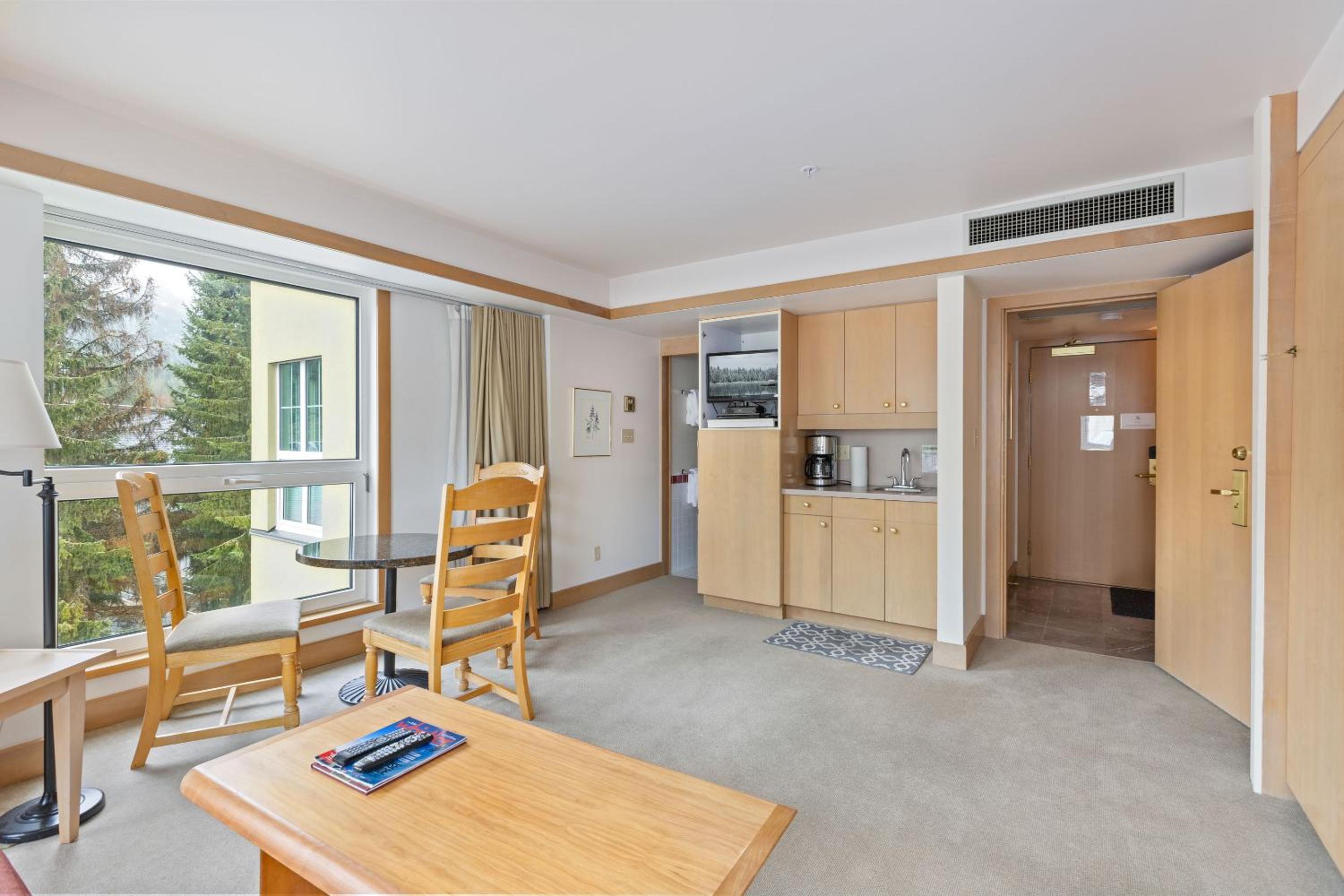 Le Chamois by Whistler Premier - Image 4