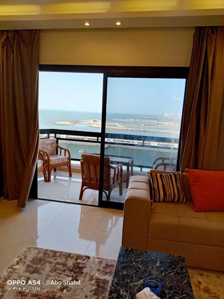 Hotel Gleem Bay Super Lux Apartment