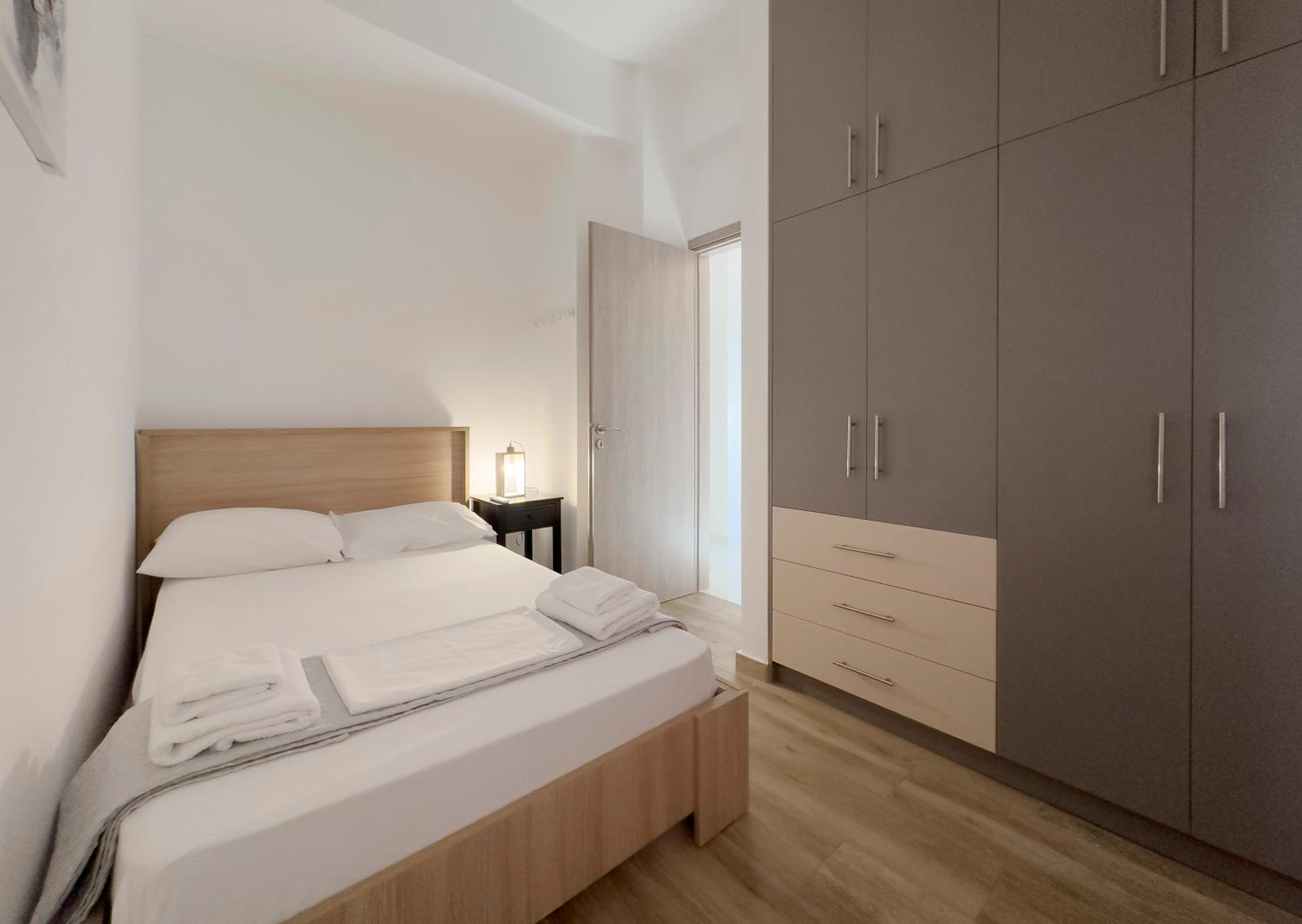 Monterey A1 modern 54 sqm apt in Paleo Faliro