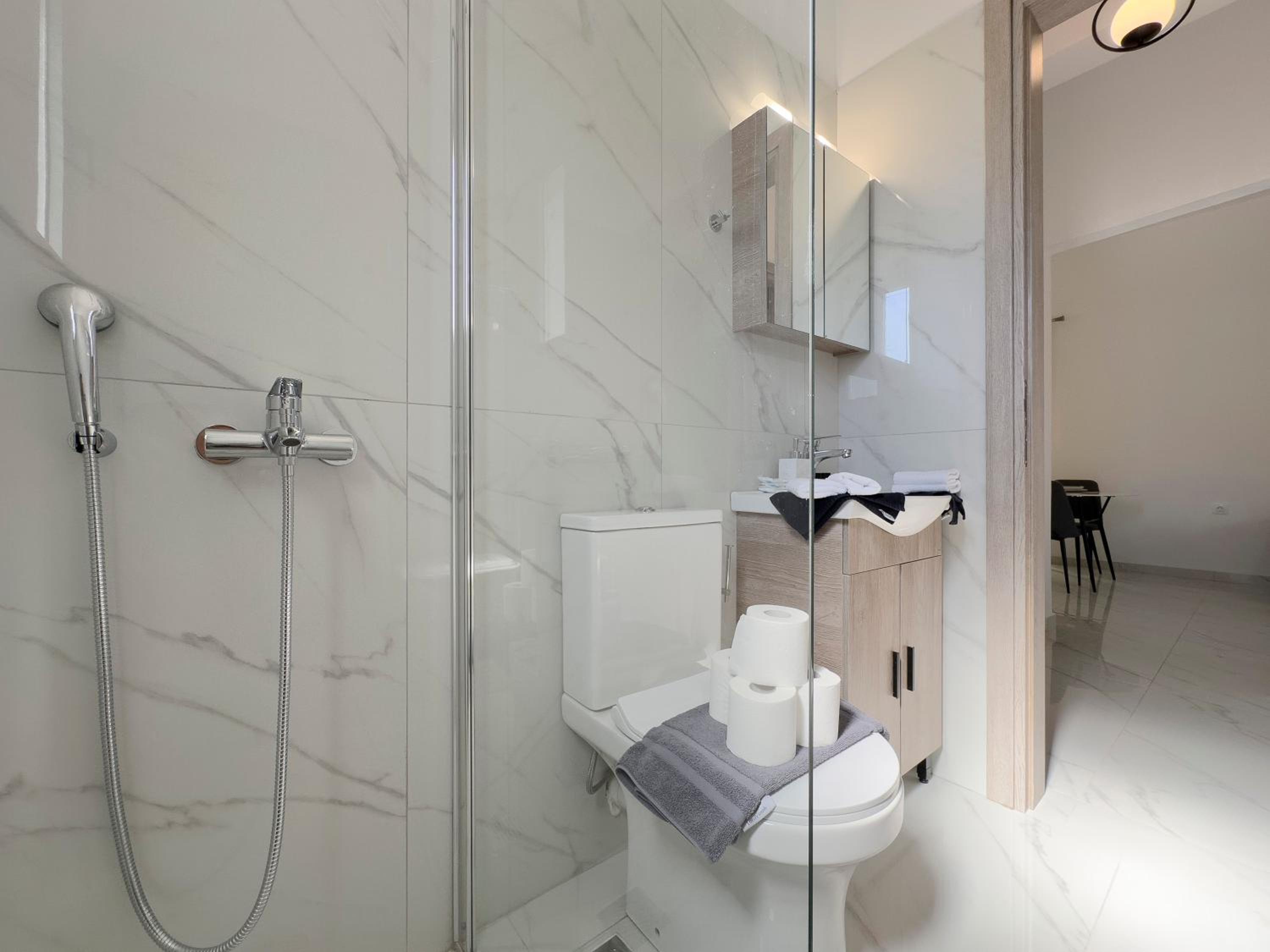 Monterey A1 modern 54 sqm apt in Paleo Faliro