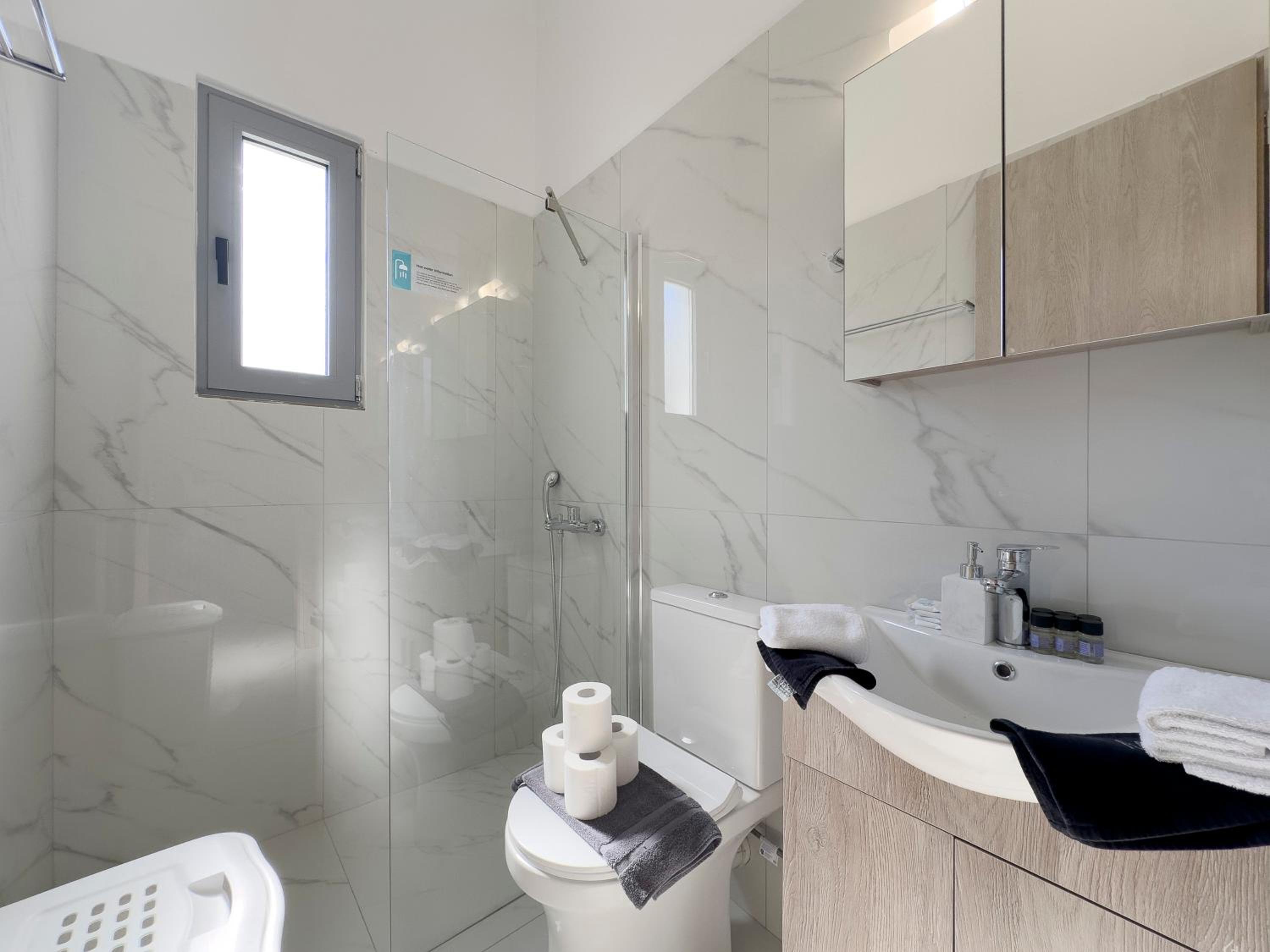 Monterey A1 modern 54 sqm apt in Paleo Faliro