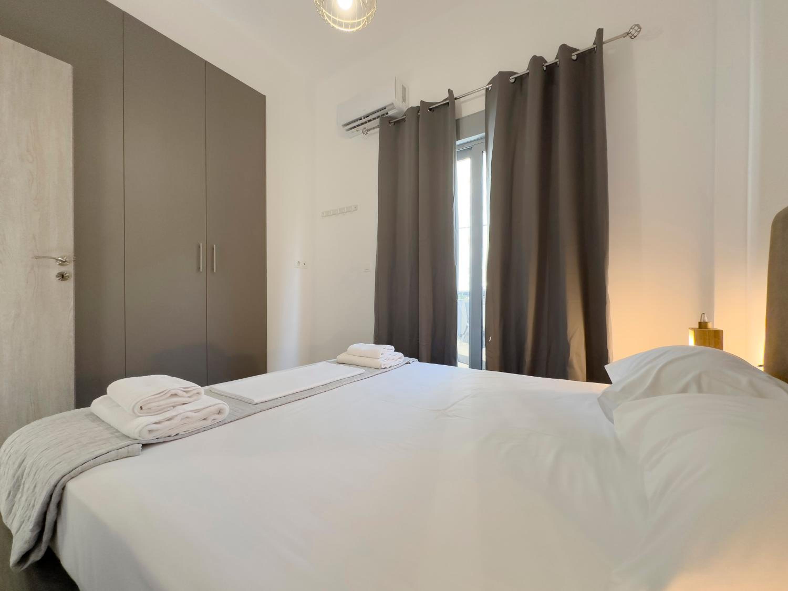 Monterey A1 modern 54 sqm apt in Paleo Faliro