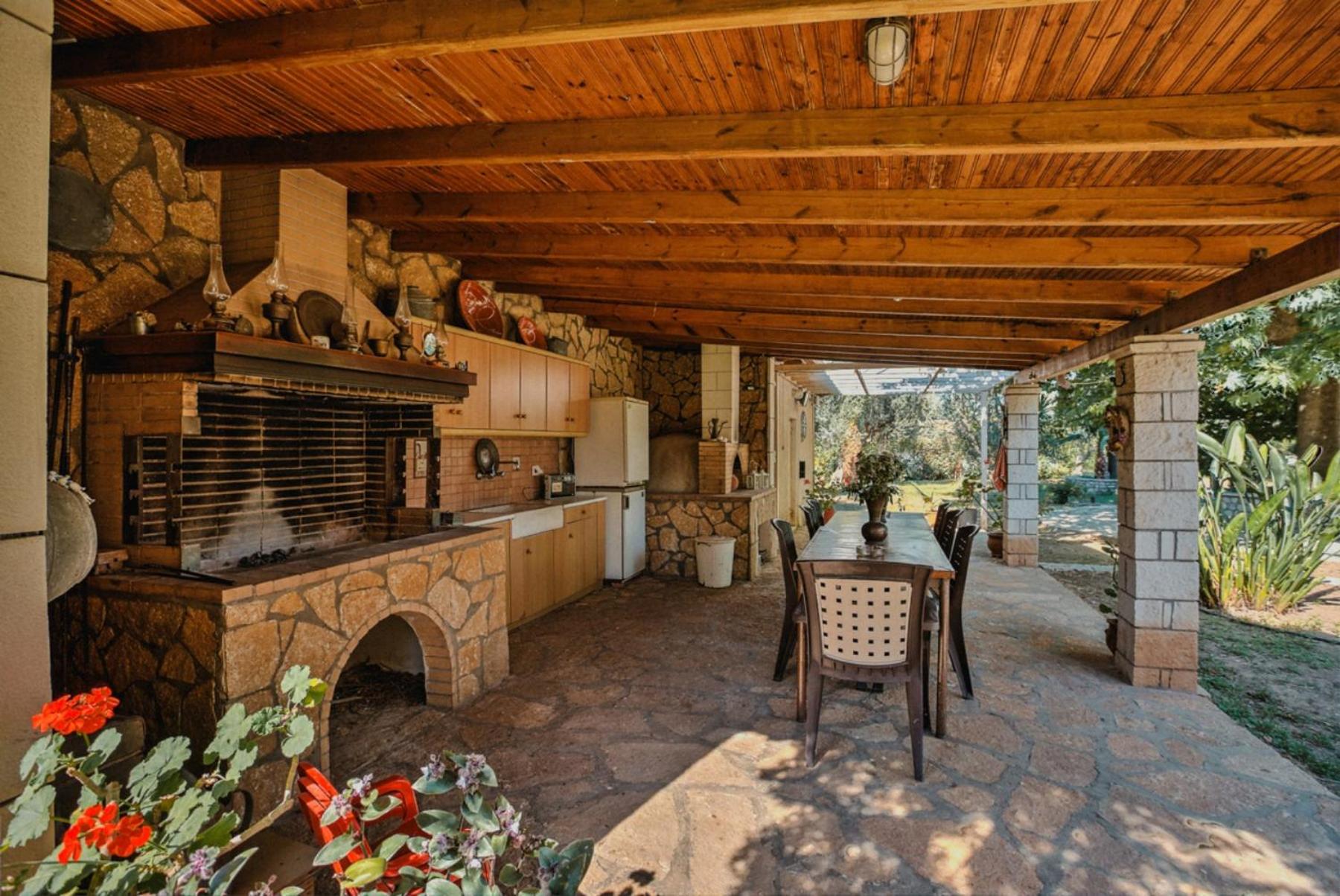 PanThea Stone Villa en Aigio