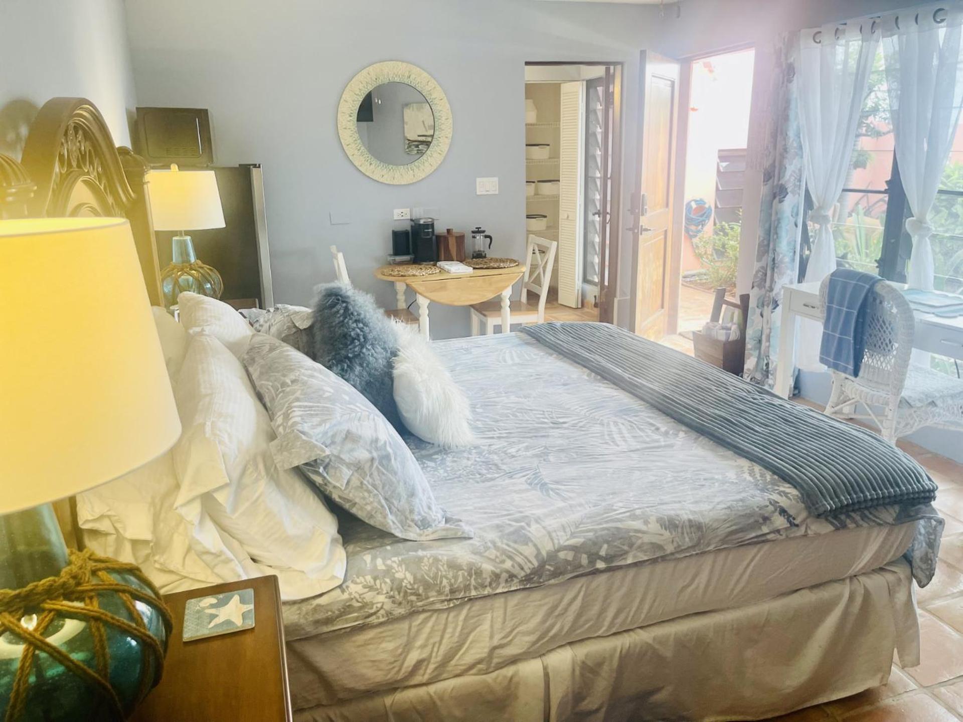 Stay at The Pink House in the Blue Dream private entrance suite1bd1ba view 5