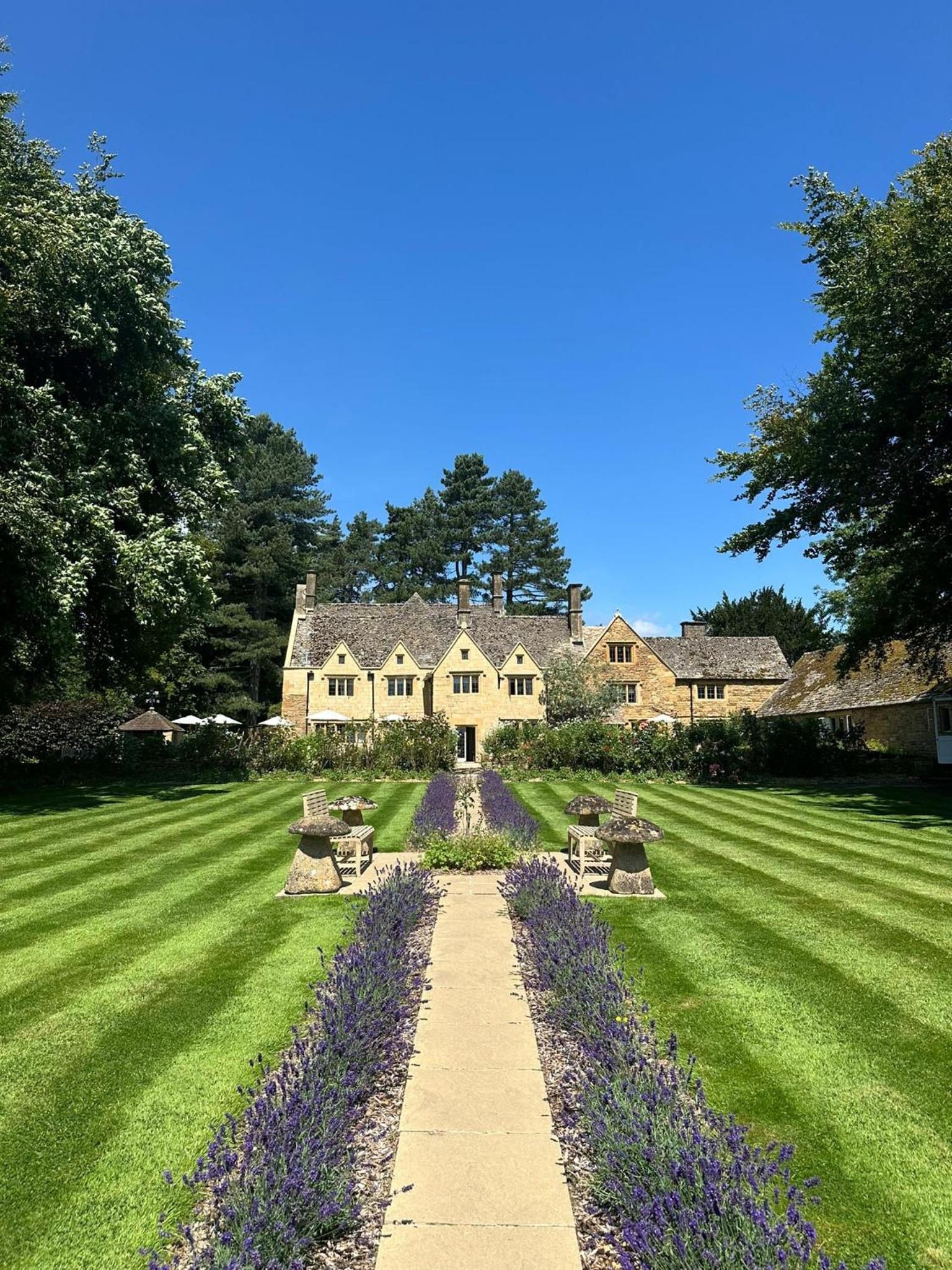 Hyll Hotel