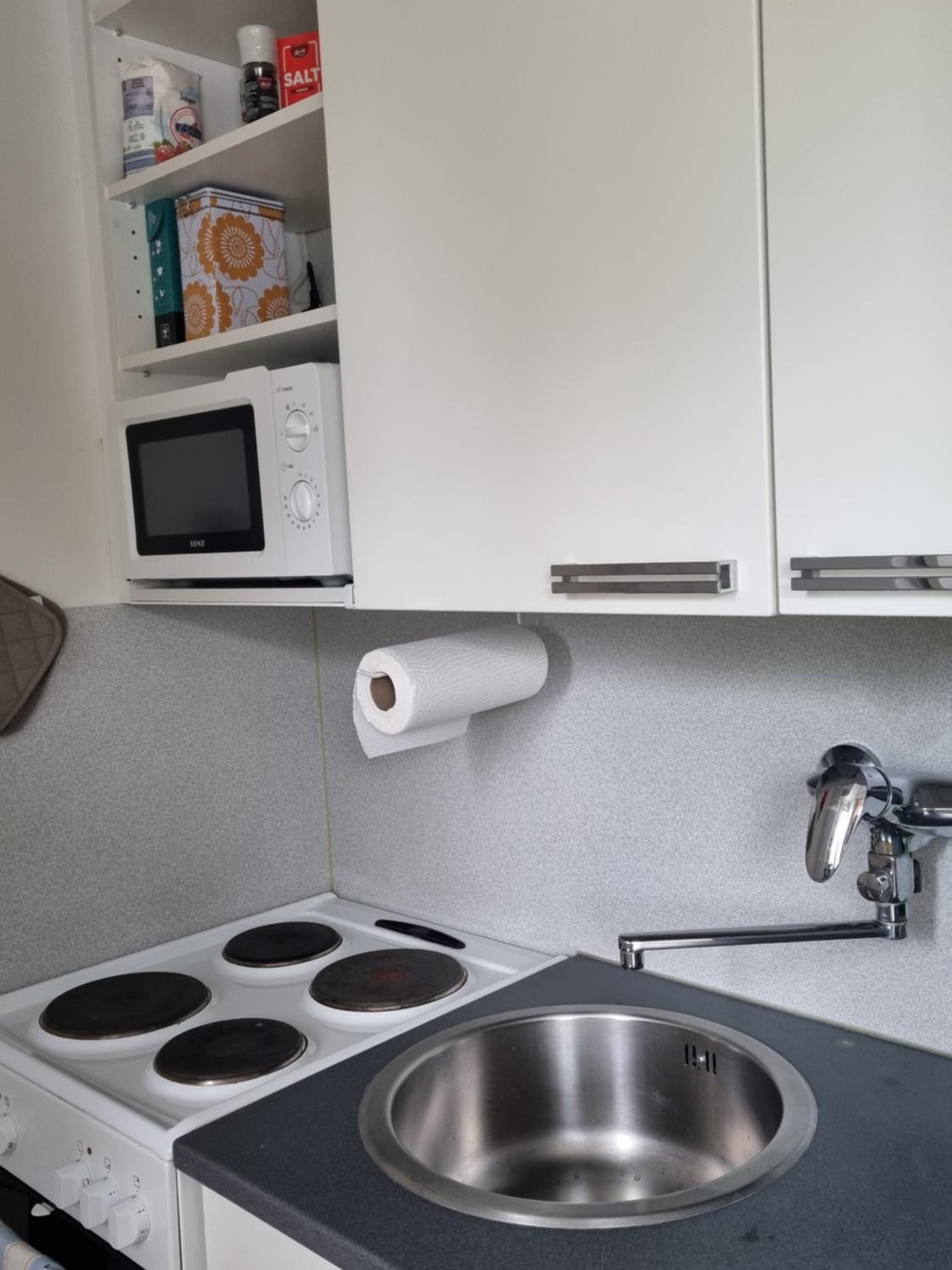 Kompakti yksiö numero 12 pienkerrostalossa
