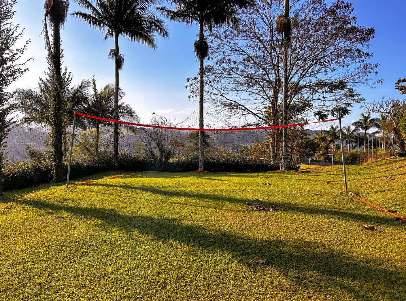 Sitio c vista p represa com lazer - Santa Isabel