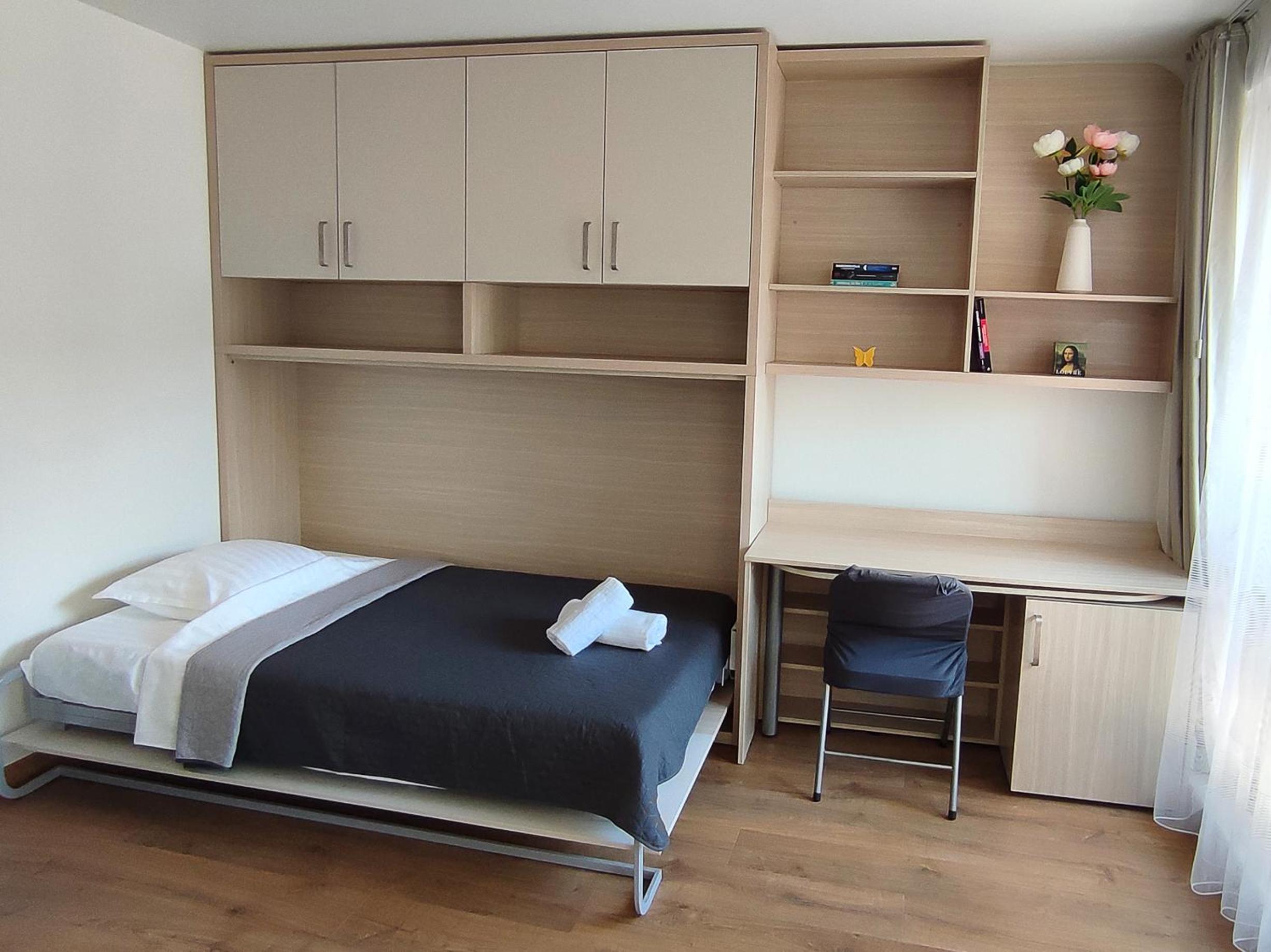 2 Coastal Retreat Apartments