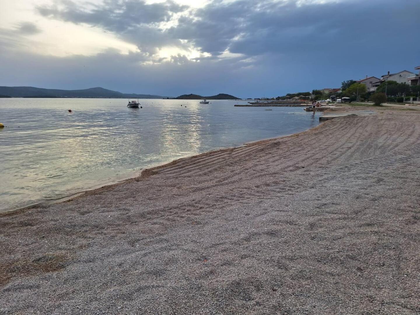 Luxury Ondina- Beachfront Retreat view 3