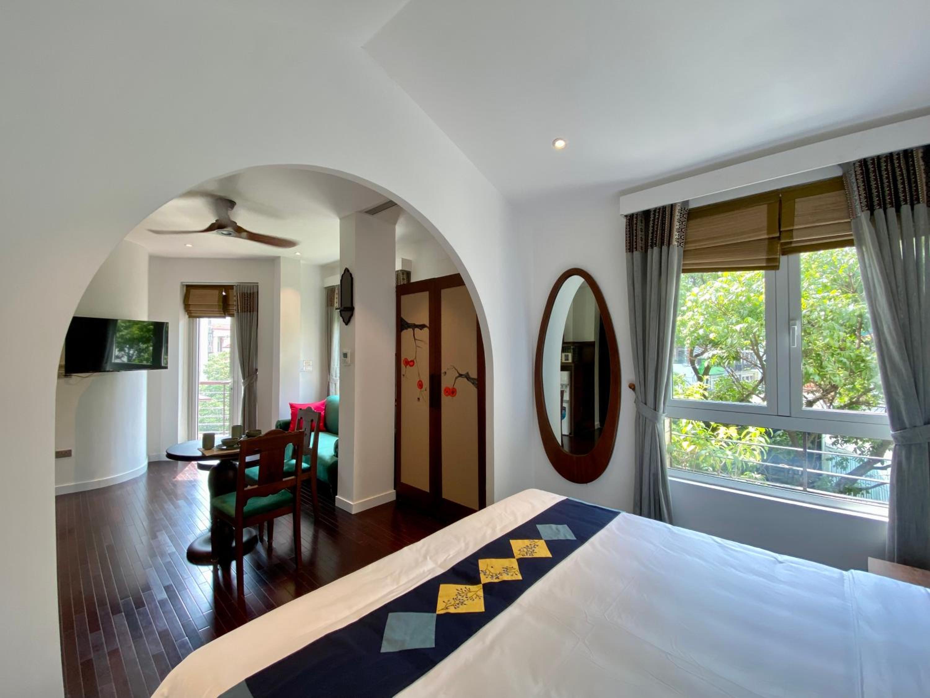 hotel room