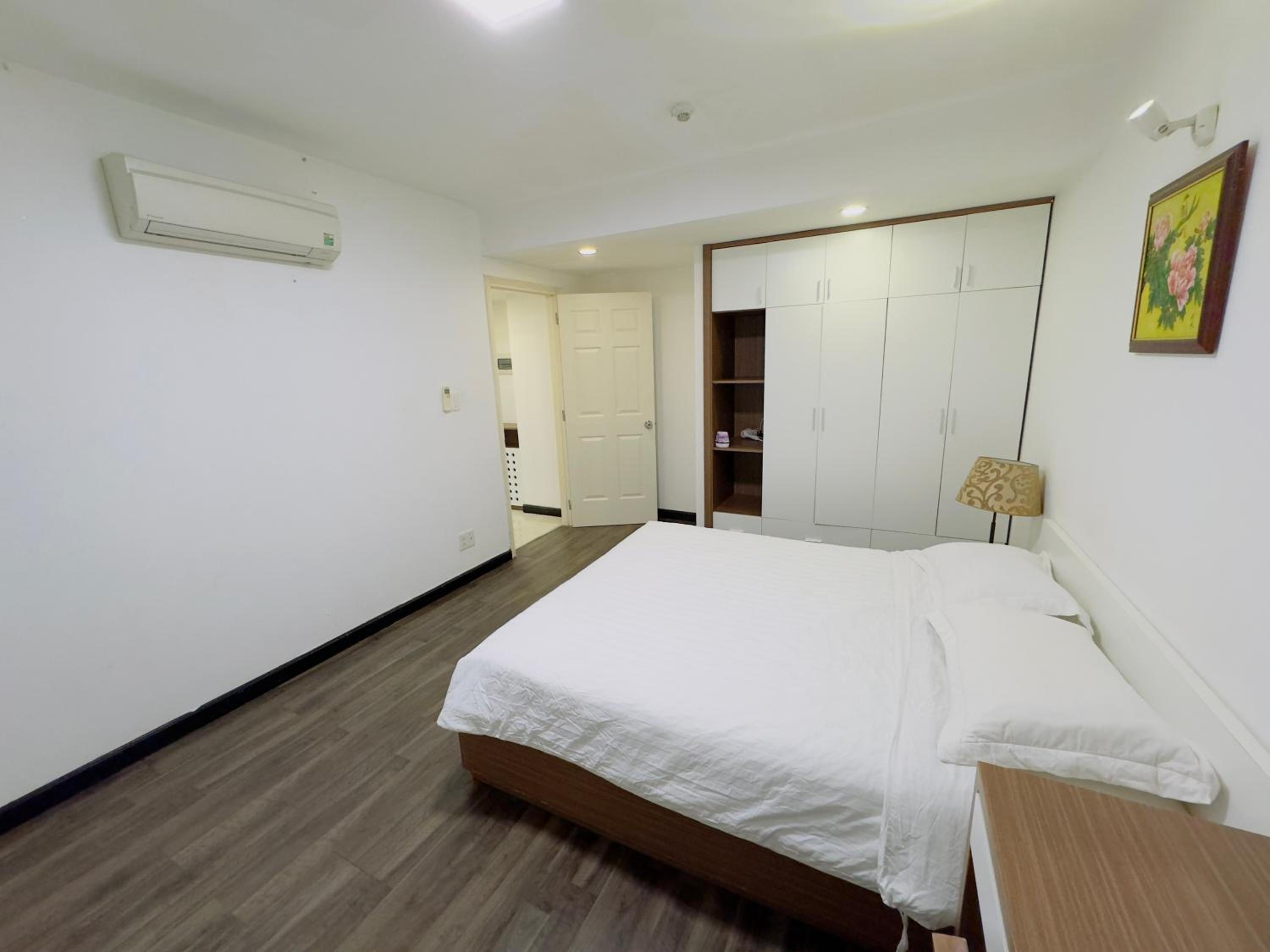 Pearl Service Apartment