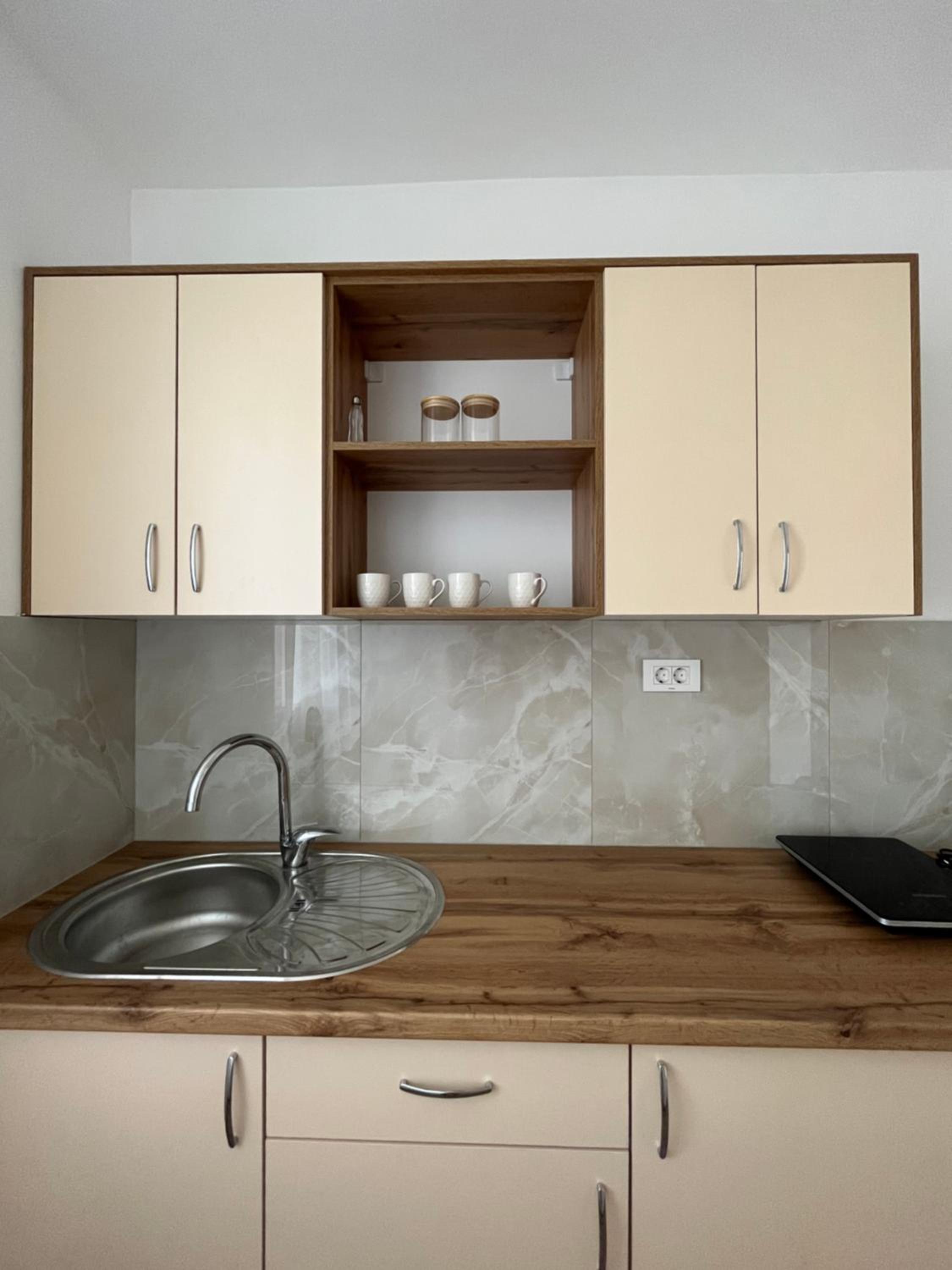 Lotos Apartments
