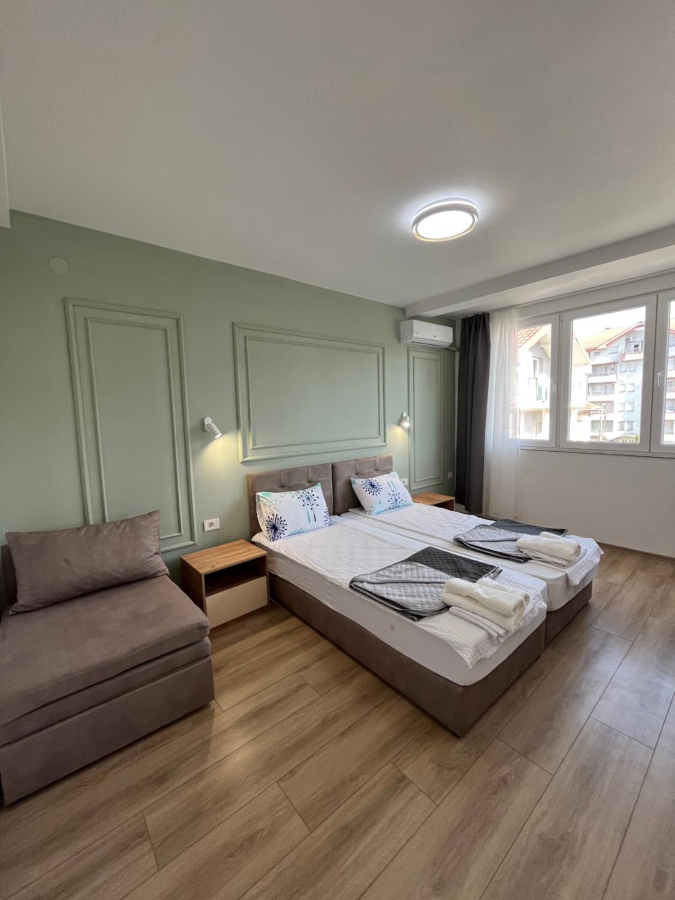 Lotos Apartments
