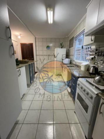APARTAMENTO NO CENTRO DA PRAIA - 03 Dormitórios