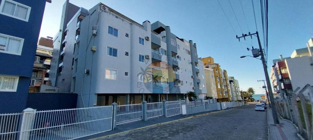 APARTAMENTO NO CENTRO DA PRAIA - 03 Dormitórios