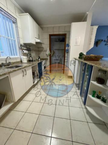 APARTAMENTO NO CENTRO DA PRAIA - 03 Dormitórios