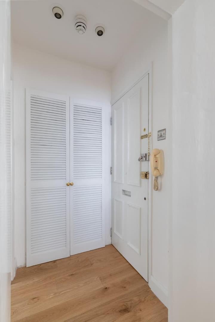 1-bed flat in Westminster
