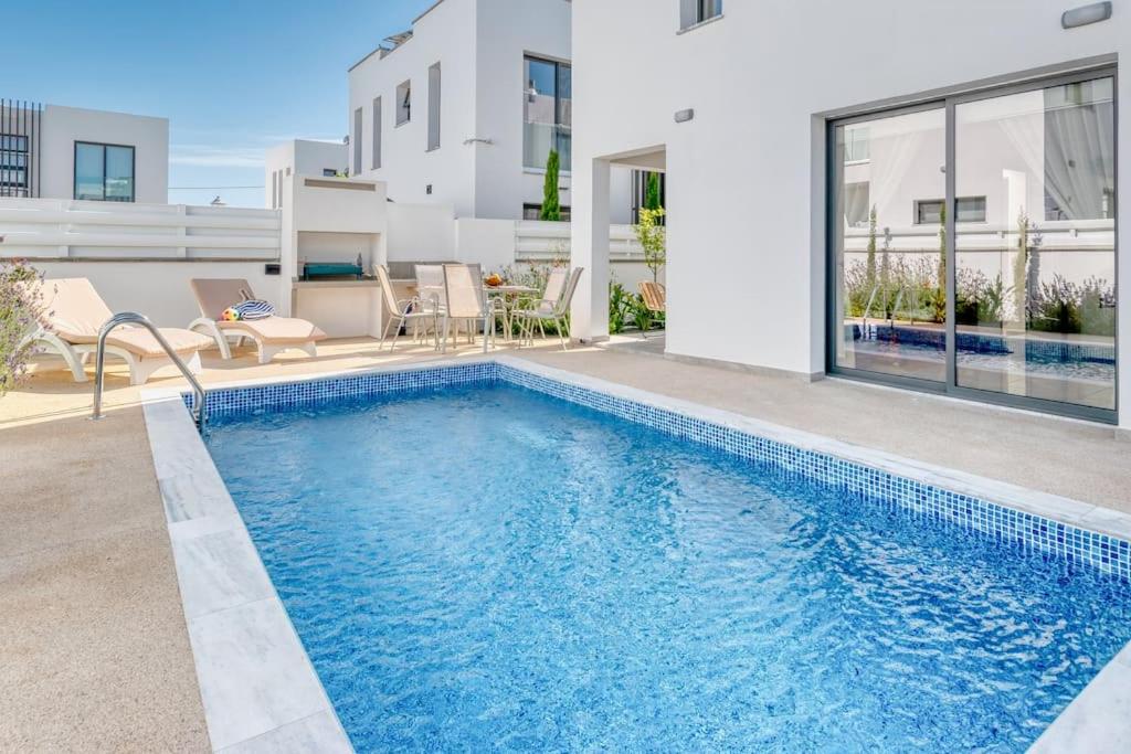 Luxurious Villa Alasia in Paralimni