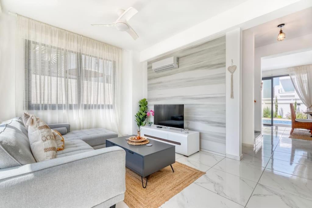 Luxurious Villa Alasia in Paralimni