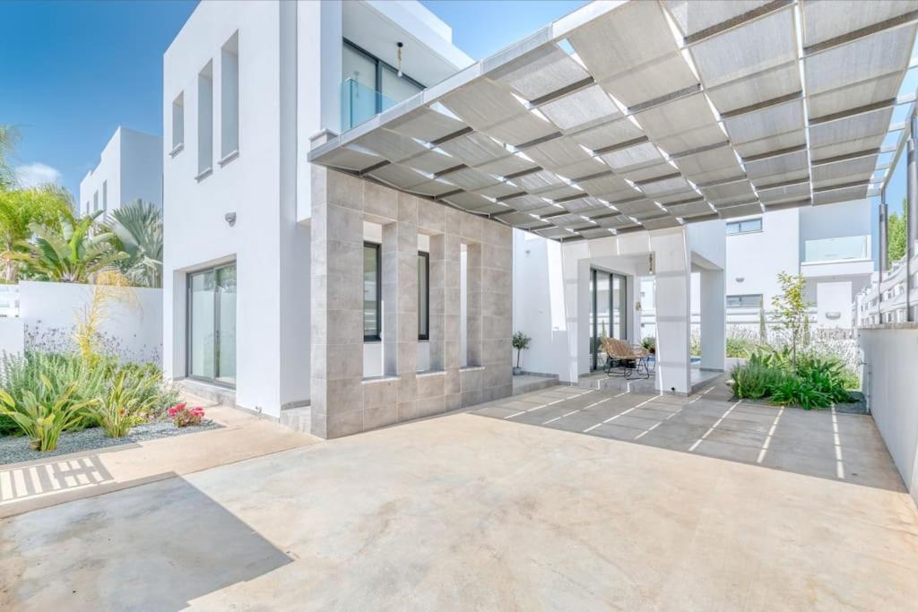 Luxurious Villa Alasia in Paralimni