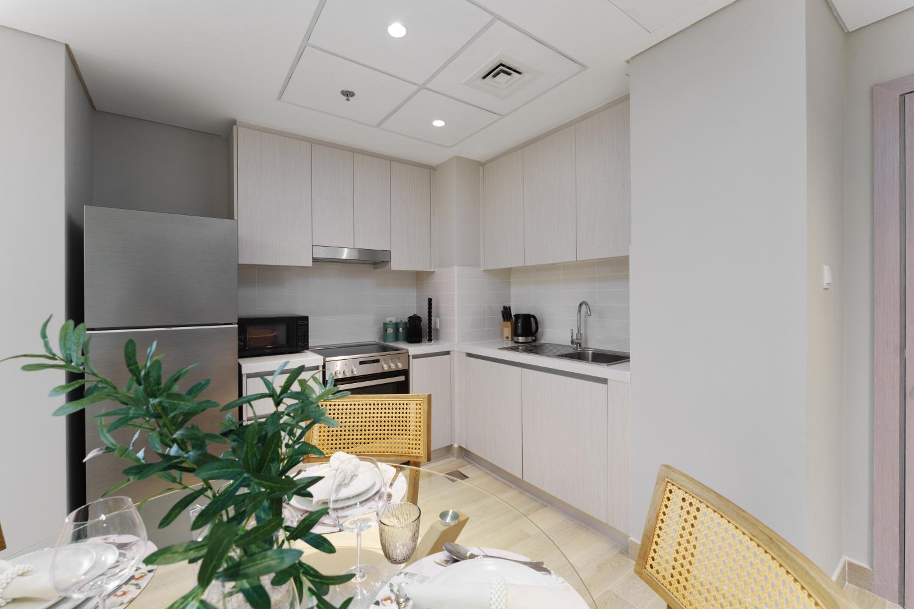 Maison Privee - Charming Retreat with Panoramic Views on Yas Island