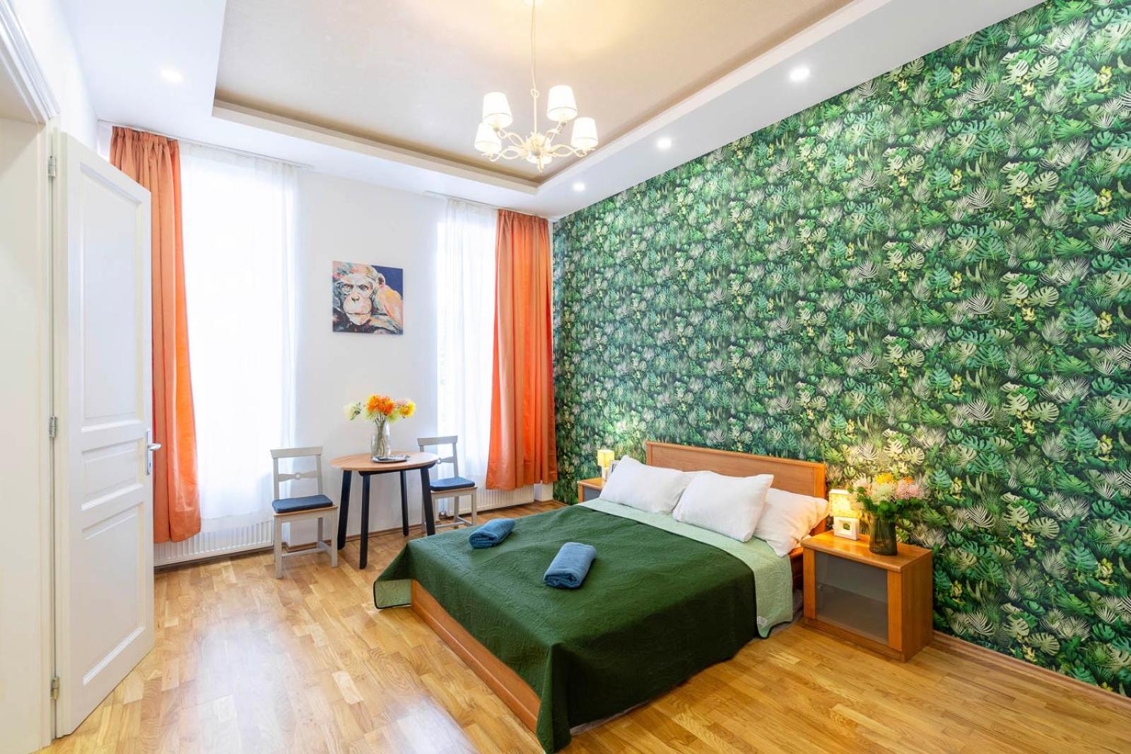 W Home - Danube & Parliament View Apartment - Sleeps 4 view 2