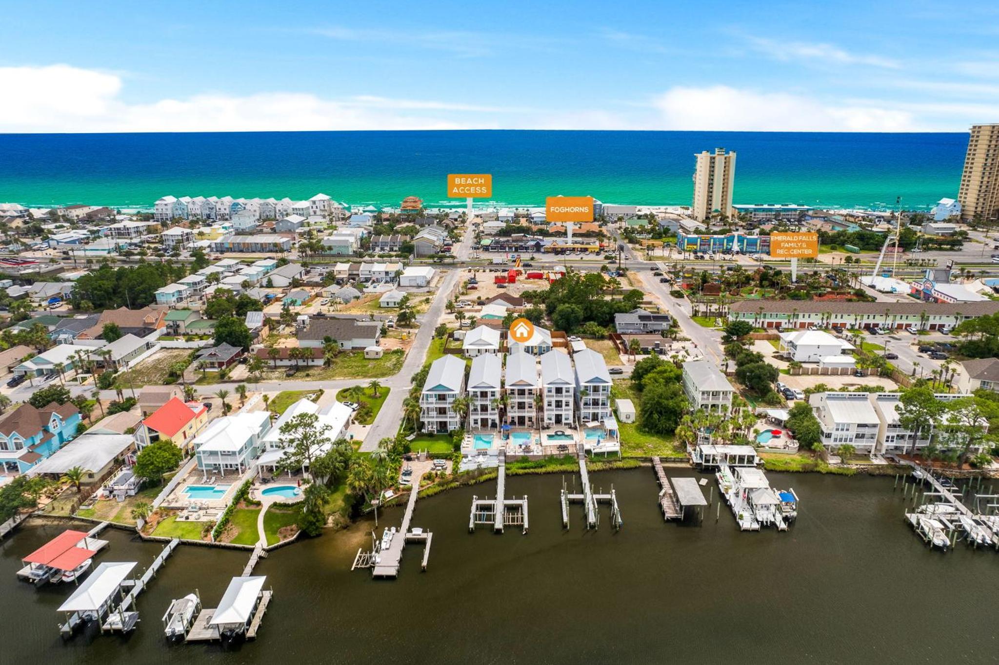 Beach Bay Getaway! Bayfront 4BR 4BA House Sleeps 12 Private pool Boat dock