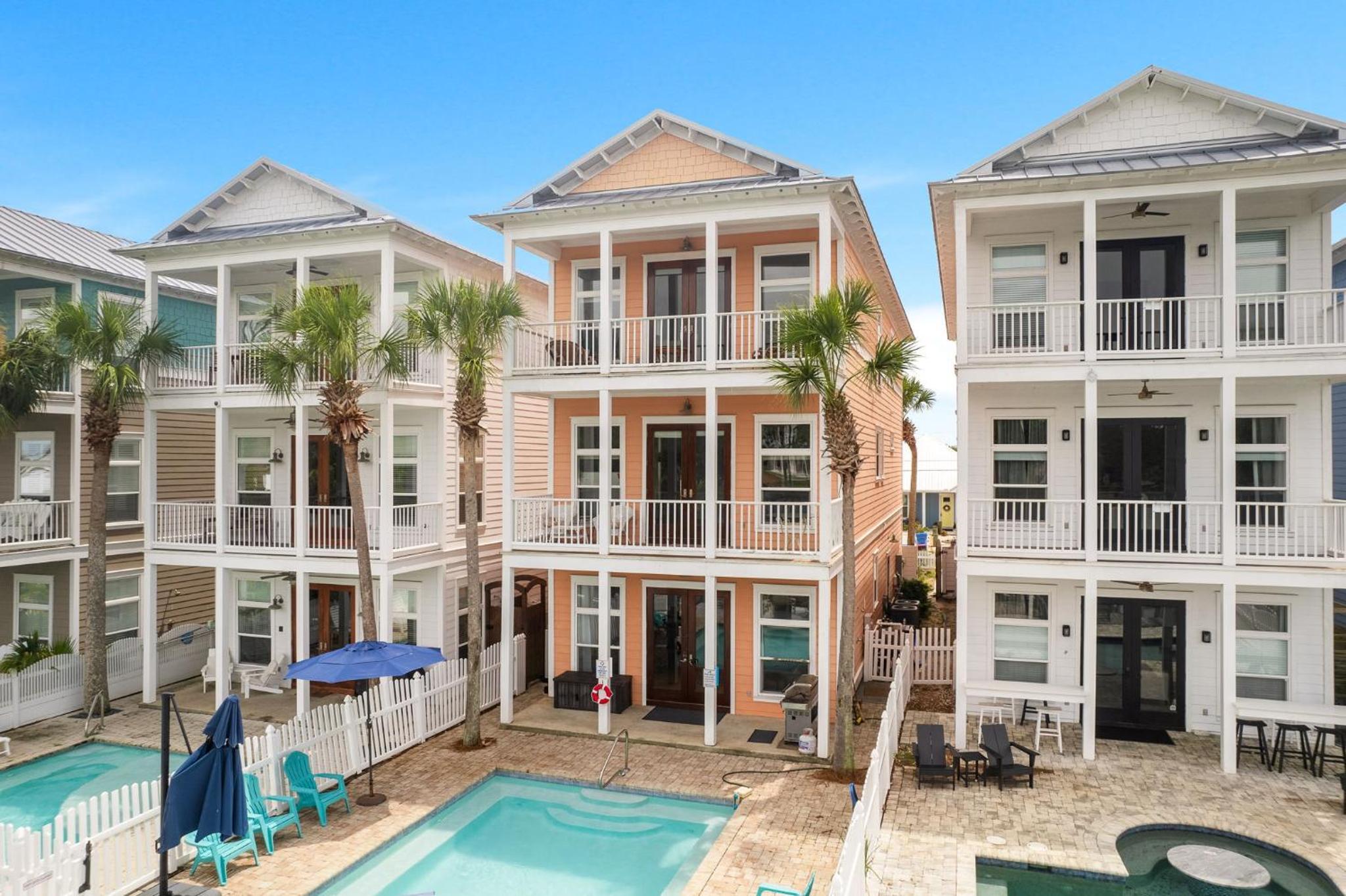 Beach Bay Getaway! Bayfront 4BR 4BA House Sleeps 12 Private pool Boat dock